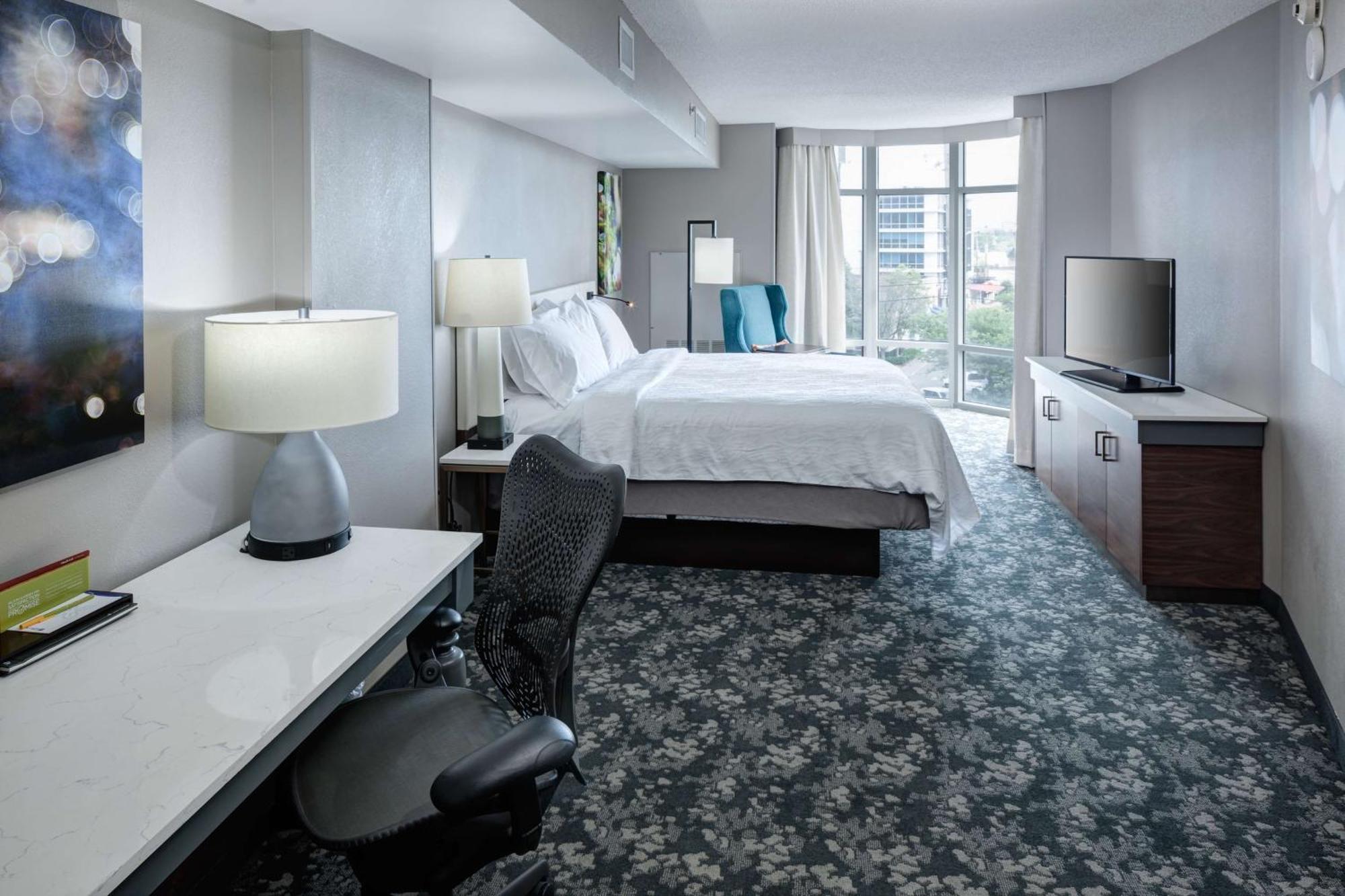 Hotel Hilton Garden Vanderbilt 3*