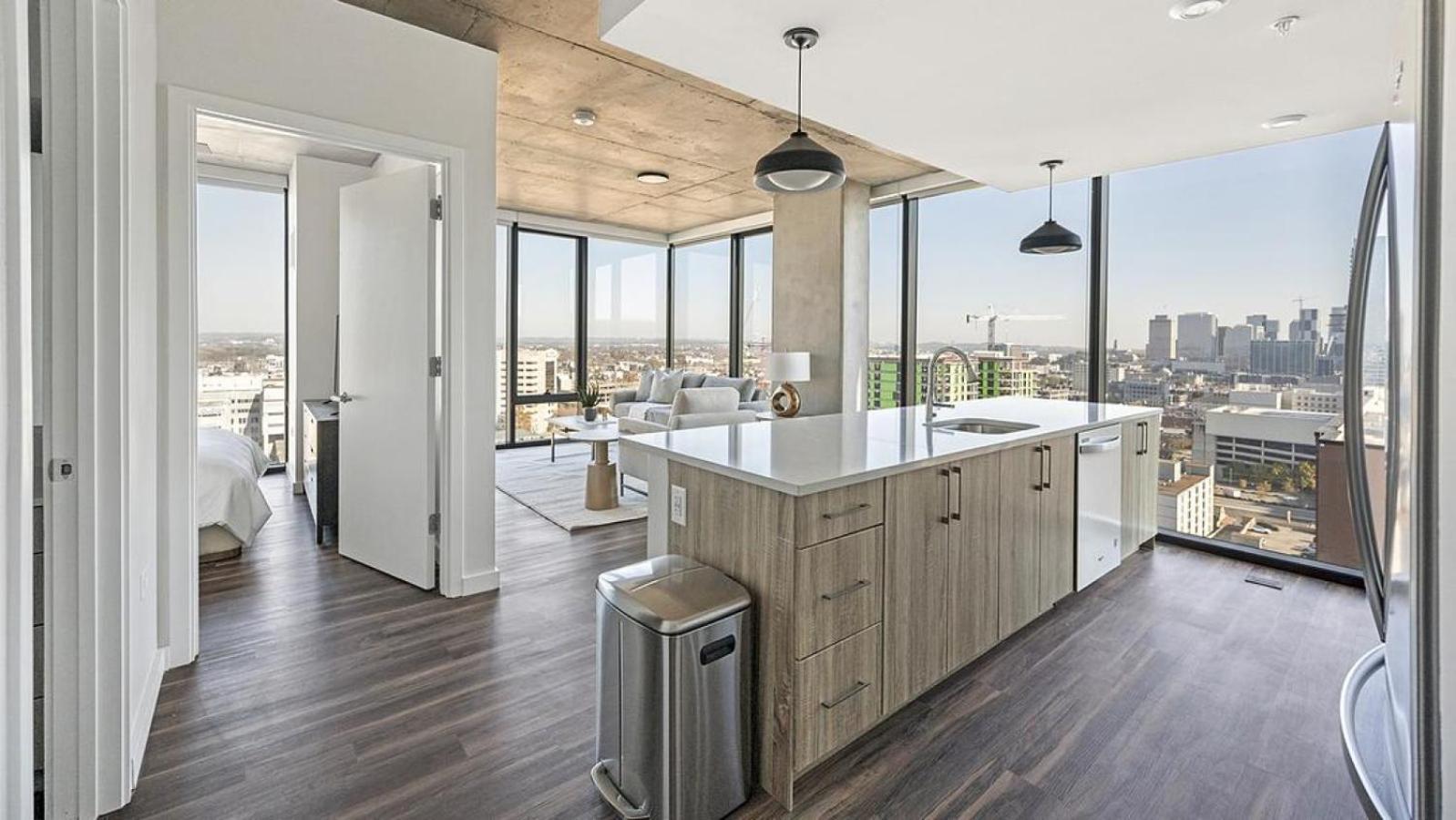 Landing - Modern With Amazing Amenities * Nashville