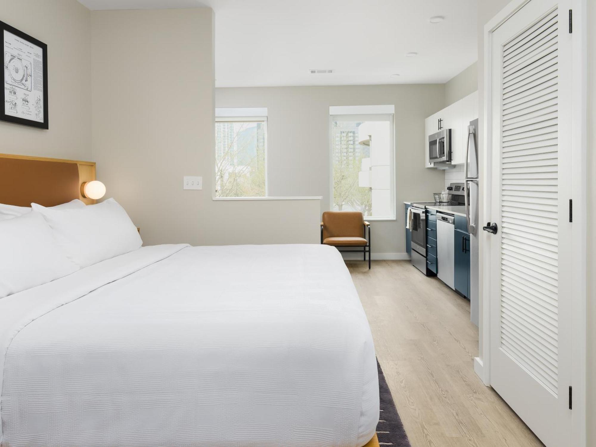 Motif Nashville's On Music Row 4*