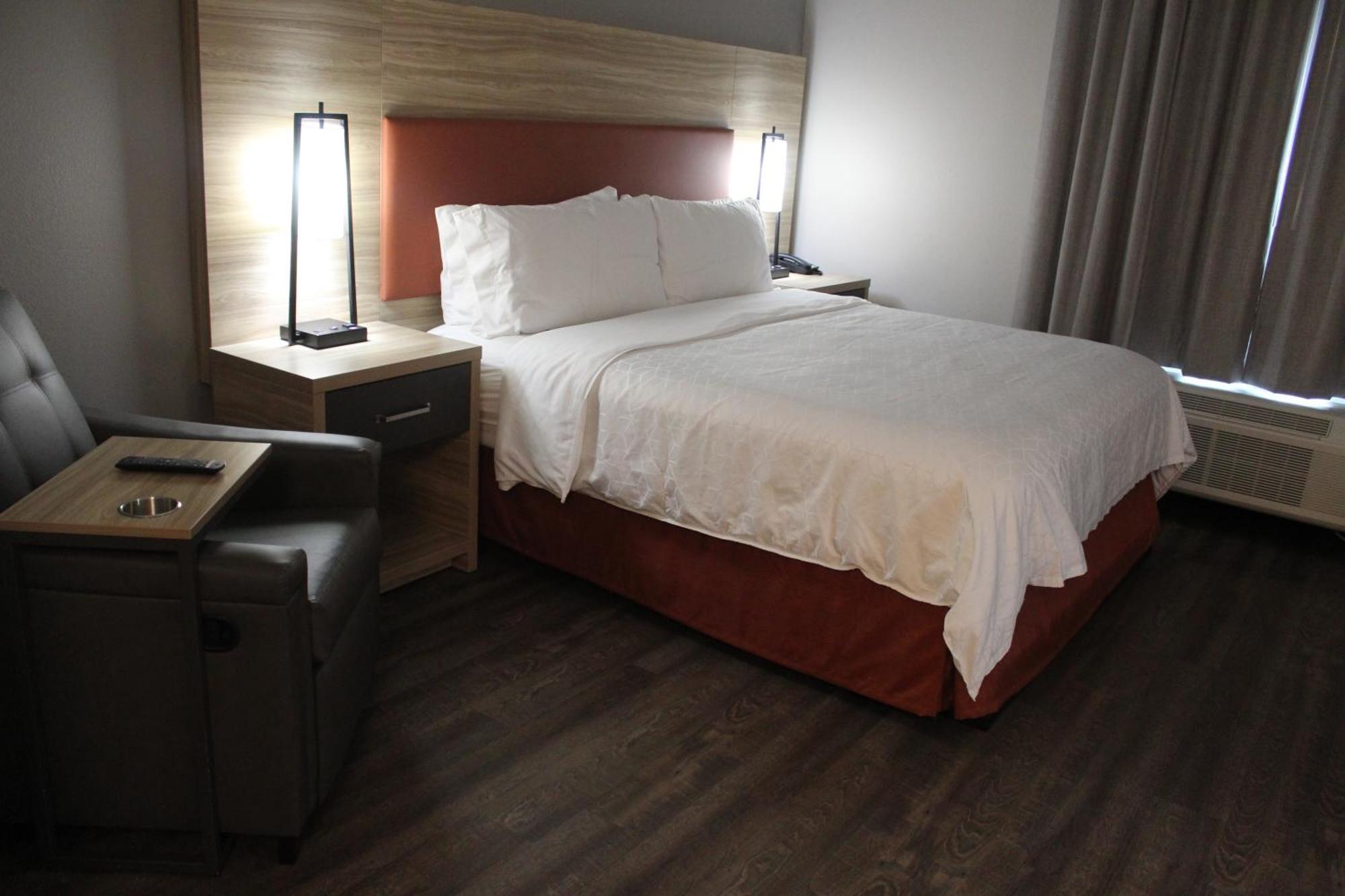 Hotel Candlewood - South By Ihg 3*