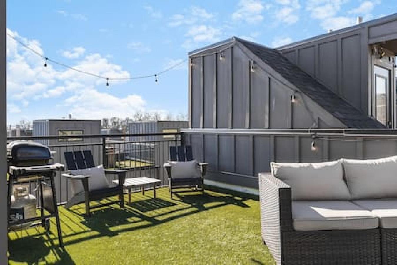 Large Patio, Rooftop Deck And Garage, 3 Miles To Broadway Nashville