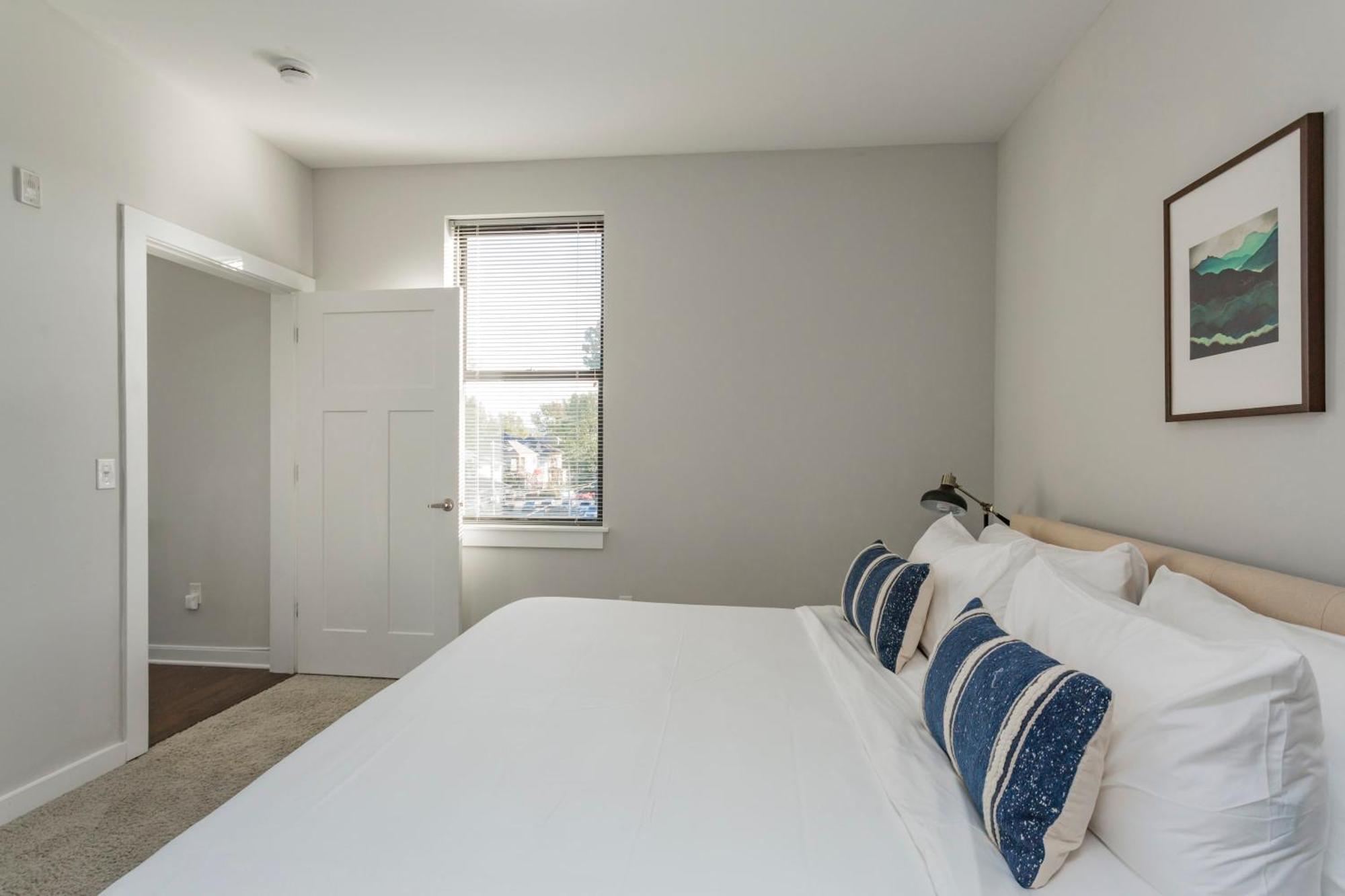 Cozysuites Music Row Stylish 2br-free Parking 14 *
