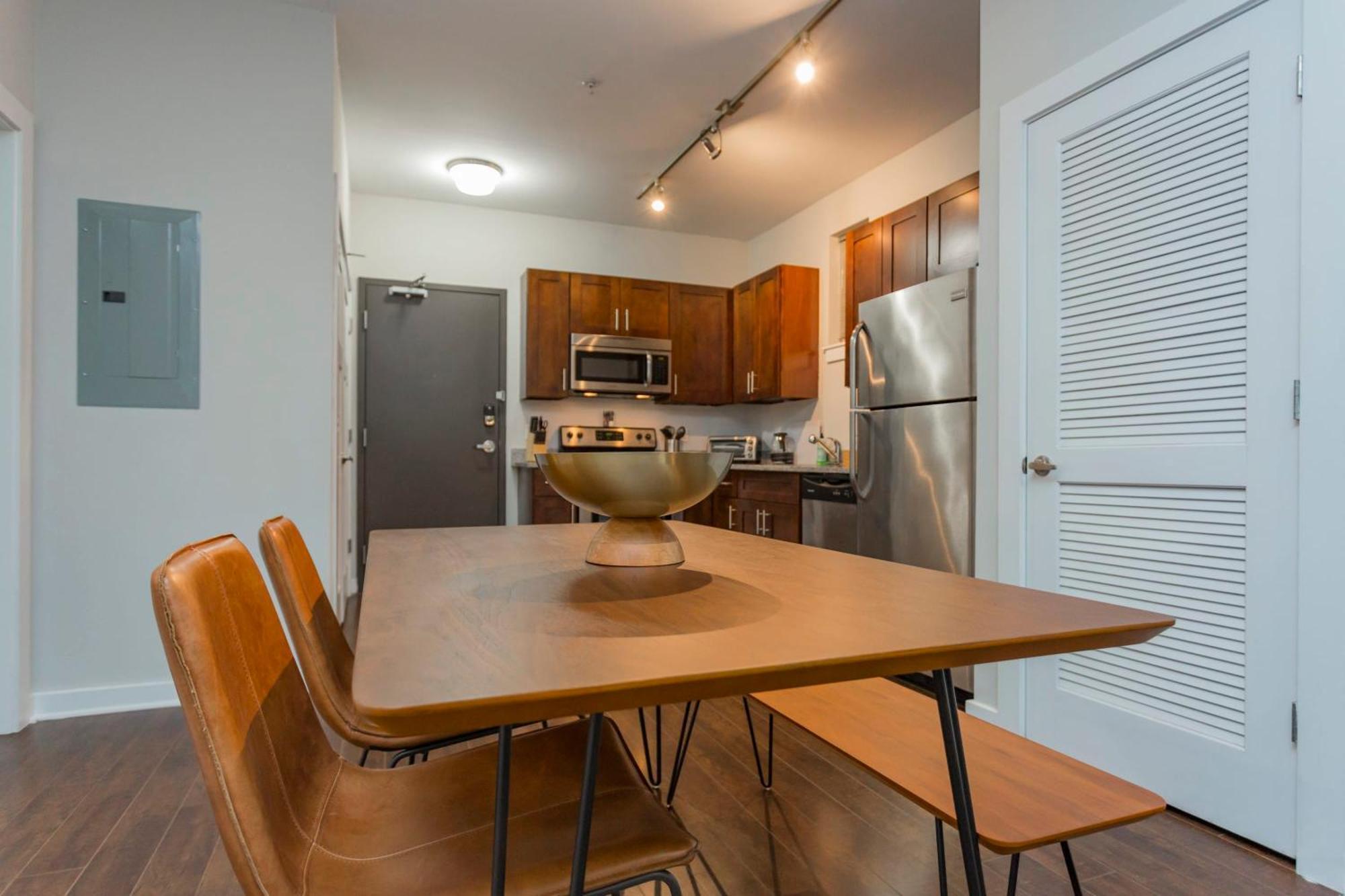 Apartment Cozysuites Music Row Stylish 2br-free Parking 14