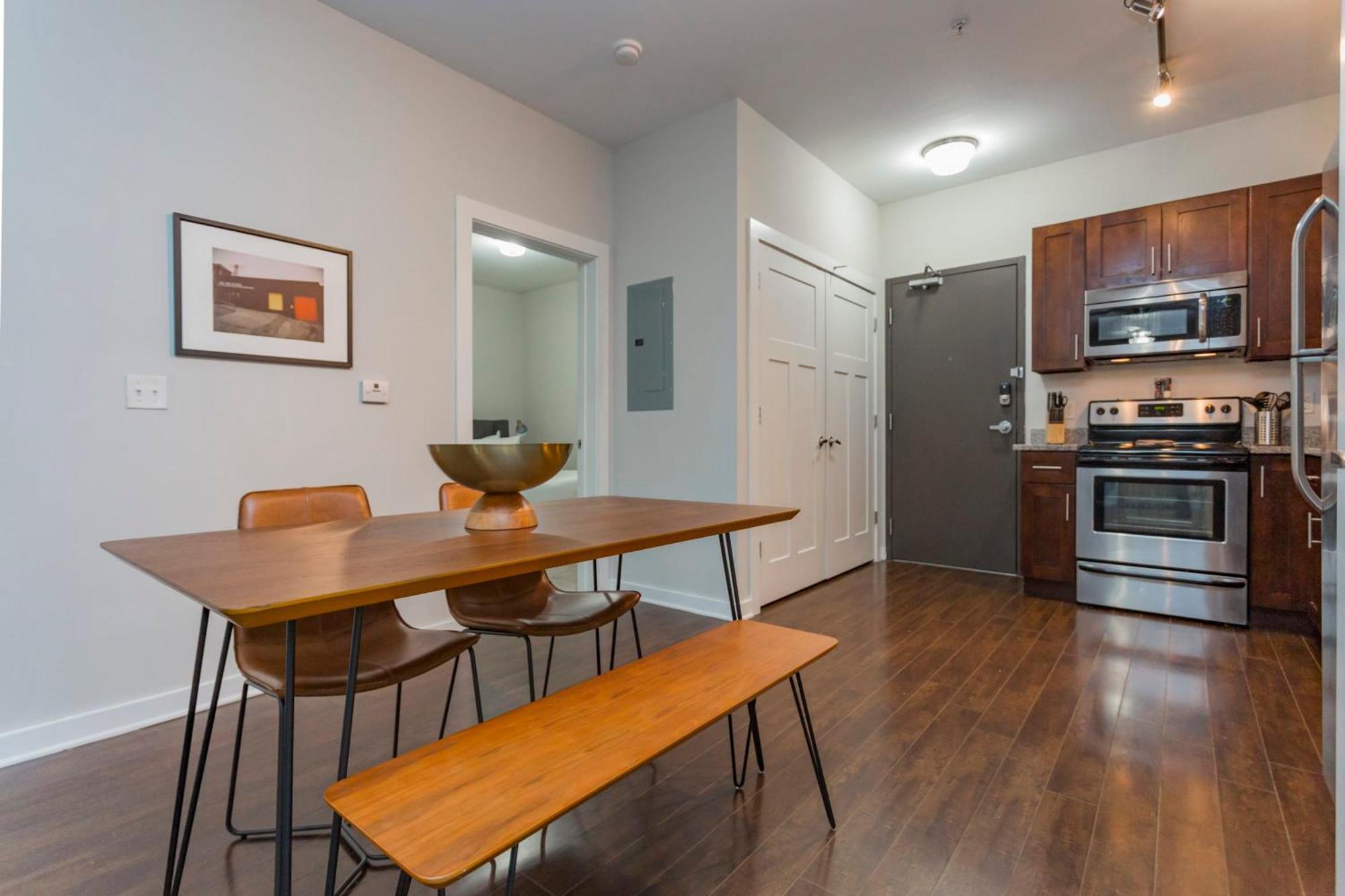 Cozysuites Music Row Stylish 2br-free Parking 14