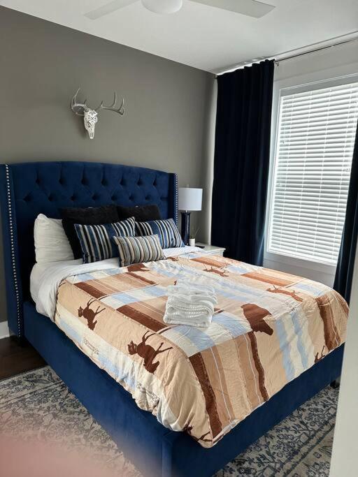 Holiday home New And Luxurious By Downtown With Rooftop Deck!