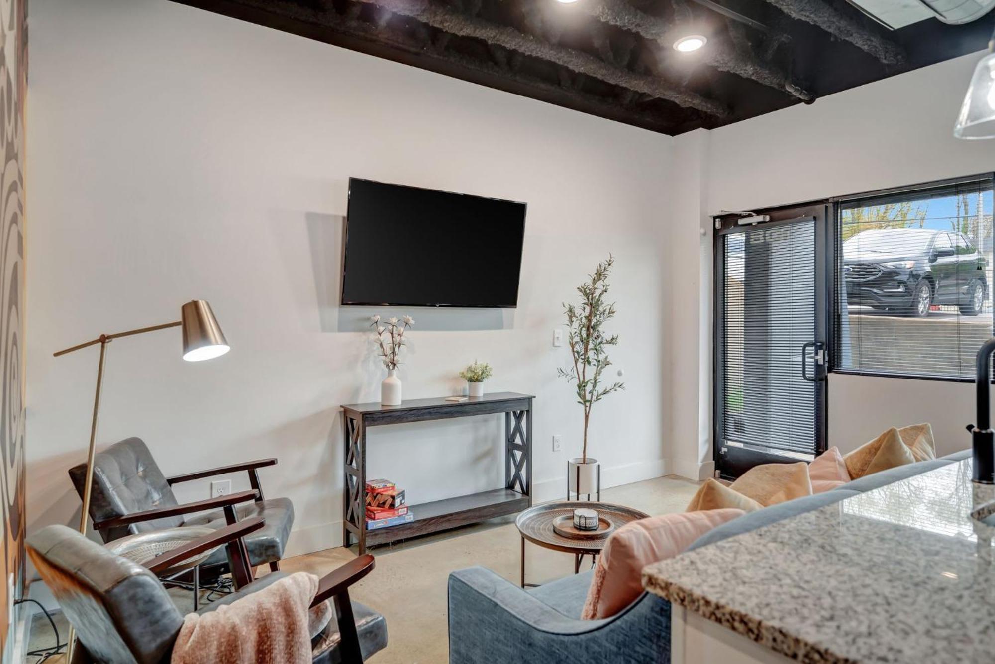 New With 2 Beds 7 Mins To Dt Apartment Nashville