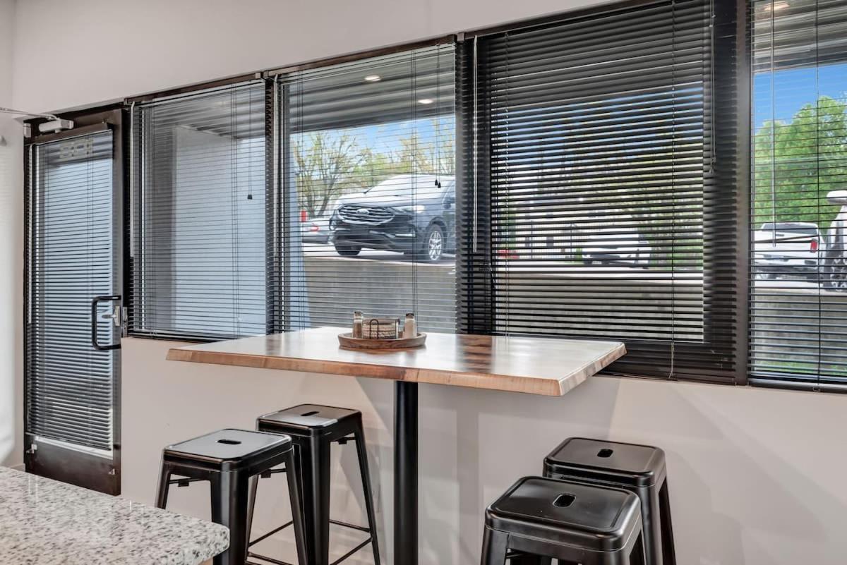 New With 2 Beds 7 Mins To Dt