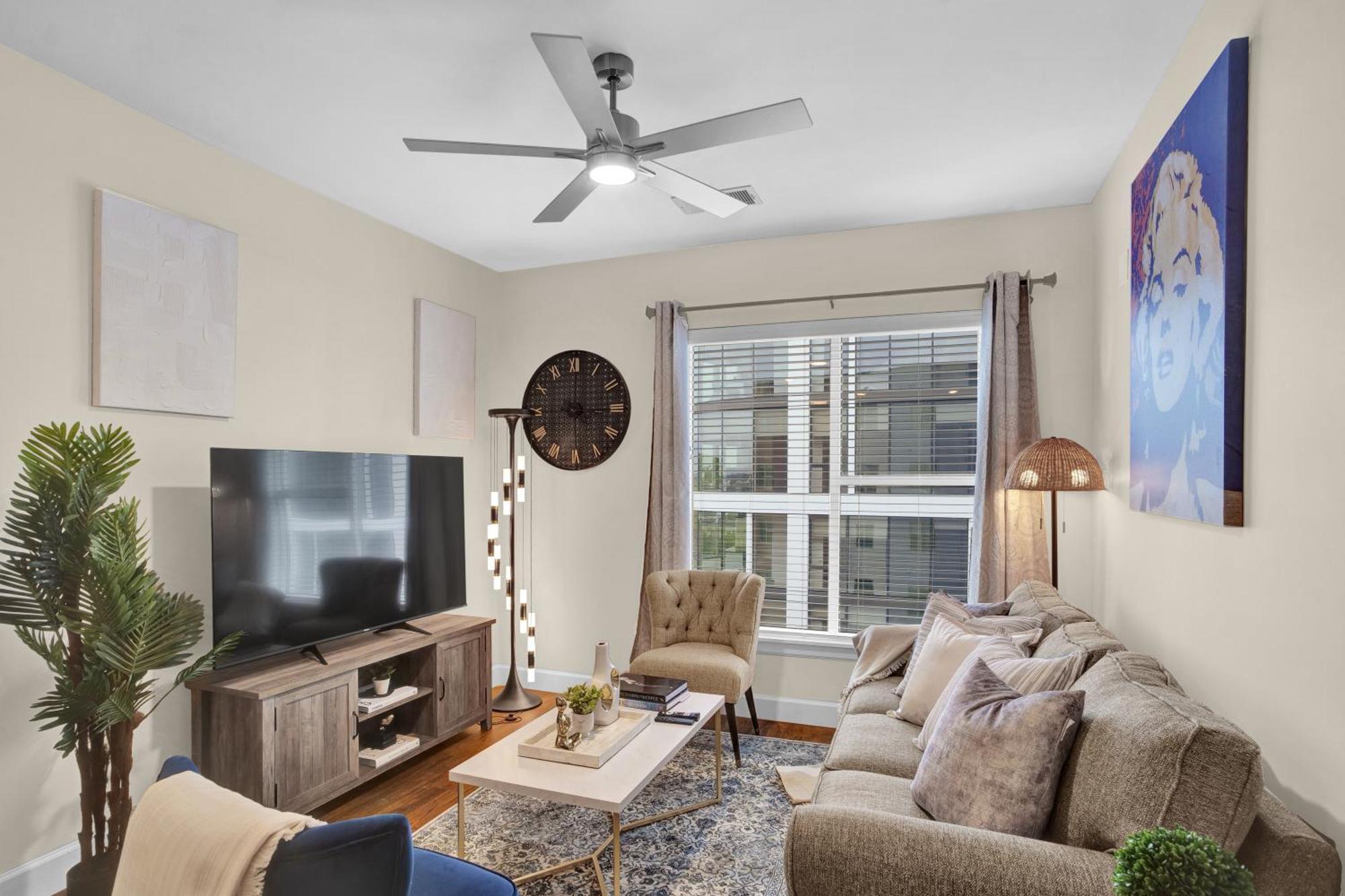 Apartment Chateau De Capri W Pool Gym Free Parking