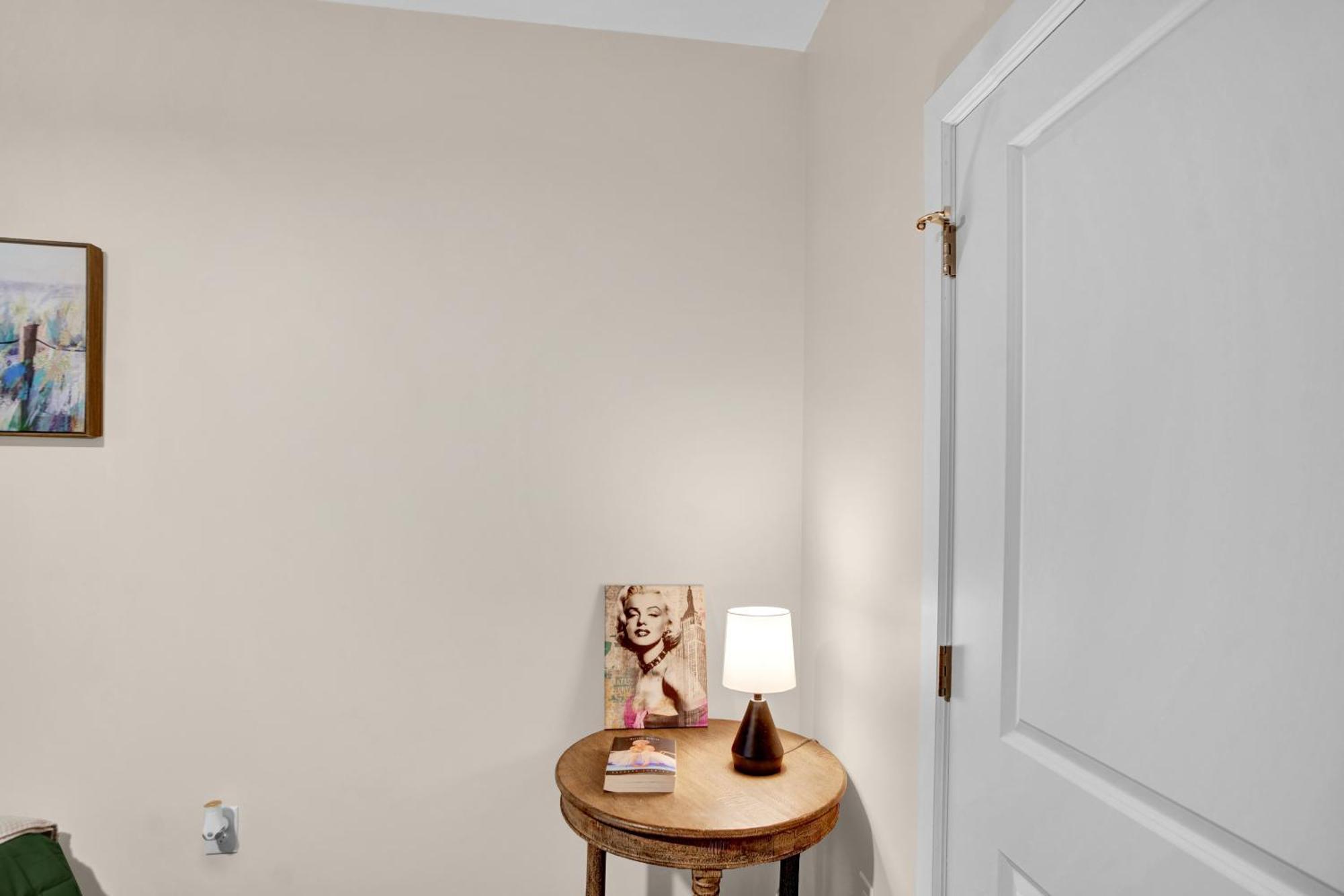 Apartment Chateau De Capri W Pool Gym Free Parking *