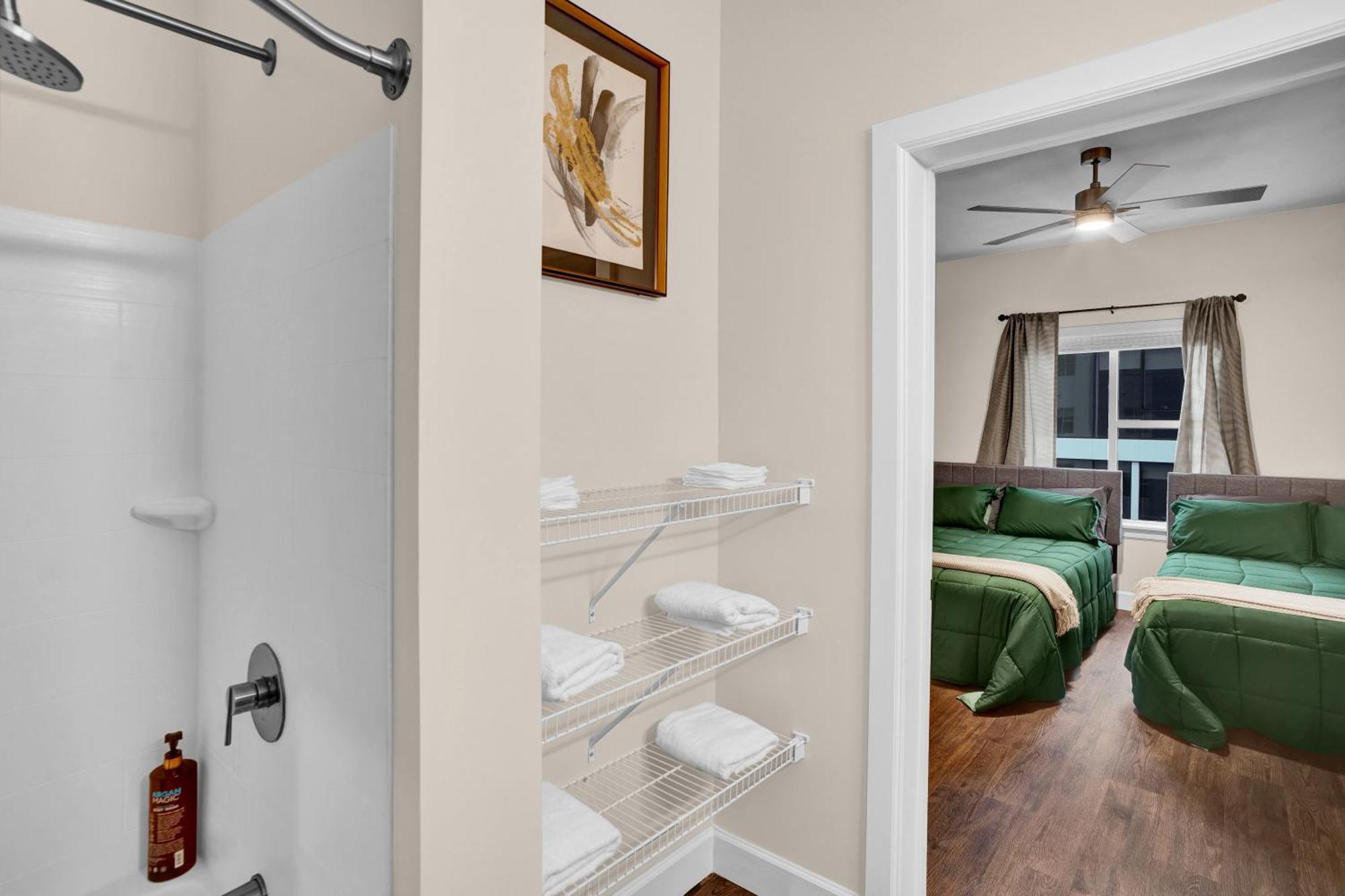 Chateau De Capri W Pool Gym Free Parking Apartment Nashville