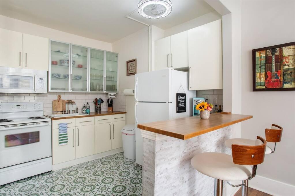 Belmont 2mi Broadway Apartment *