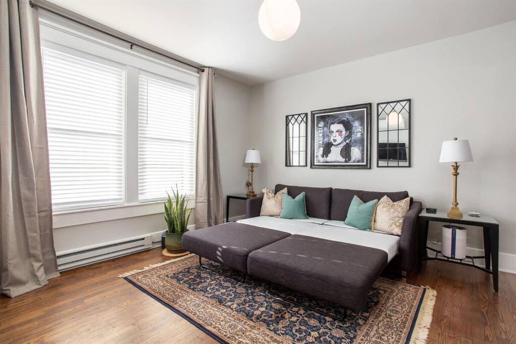 Belmont 2mi Broadway * Nashville