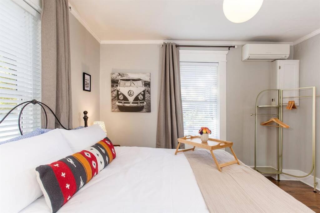 Apartment Belmont 2mi Broadway