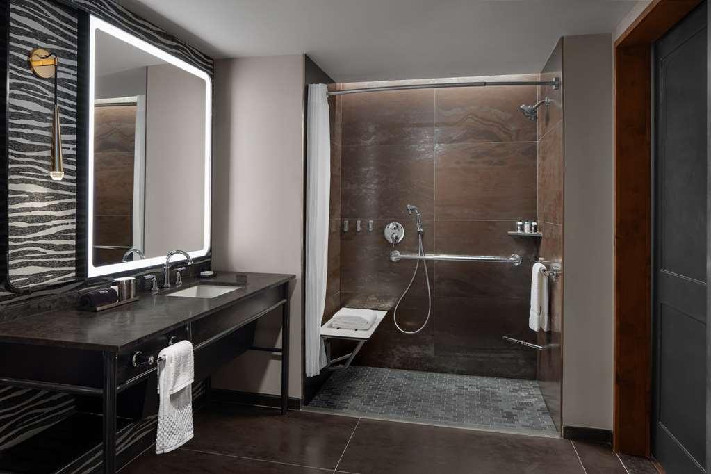 Fraye Curio Collection By Hilton * Nashville