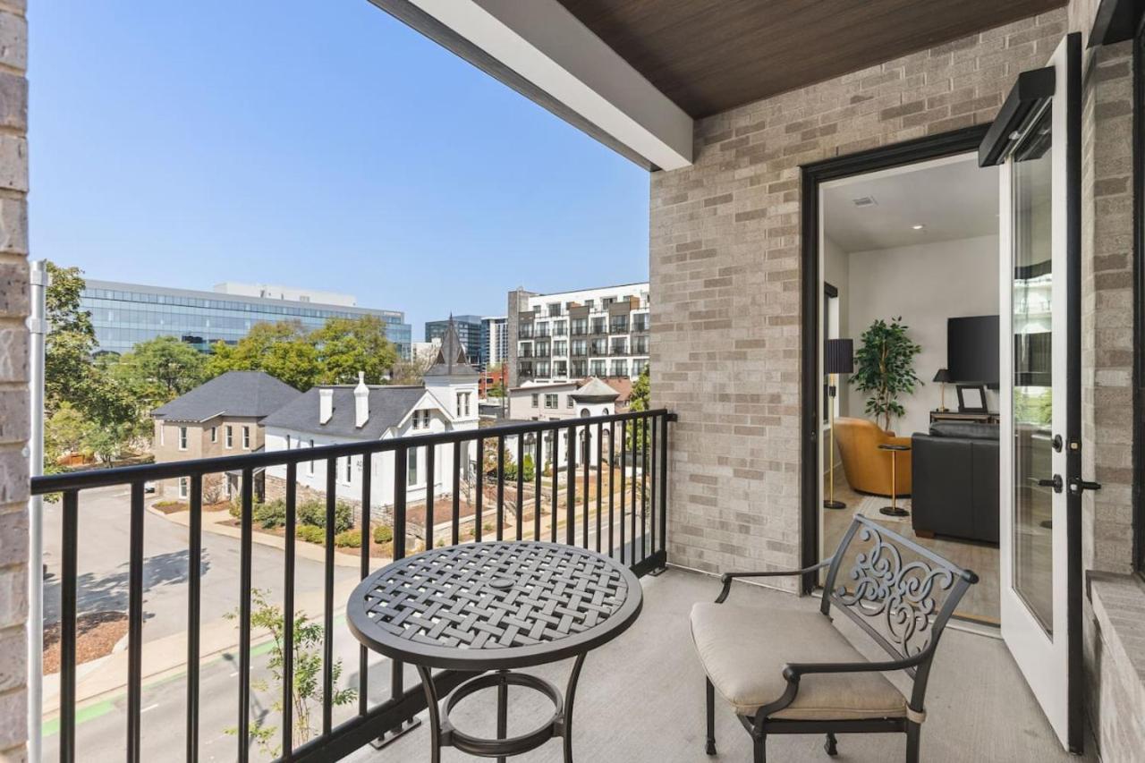 Apartment Upscale Music Row Corner Unit With Patio Rooftop With View And Gym Nashville
