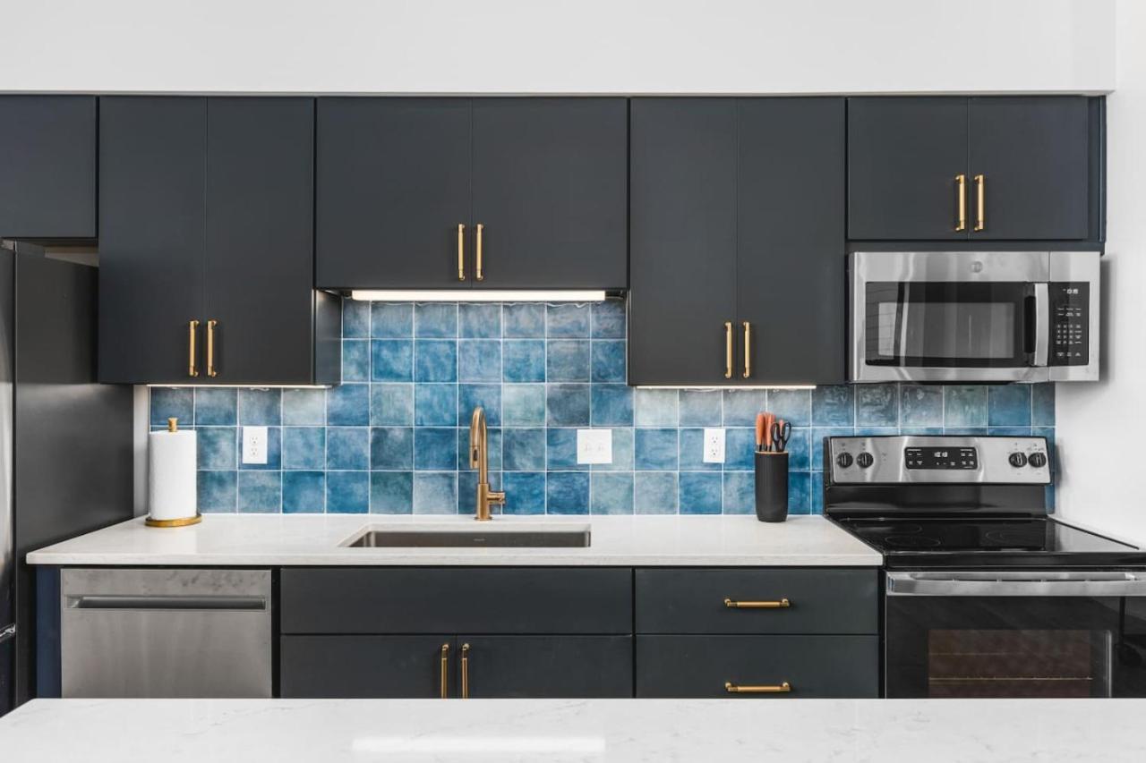 Upscale Music Row Corner Unit With Patio Rooftop With View And Gym *