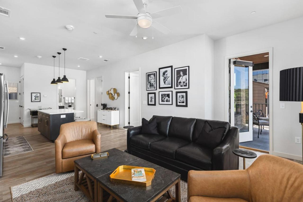 Upscale Music Row Corner Unit With Patio Rooftop With View And Gym * Nashville