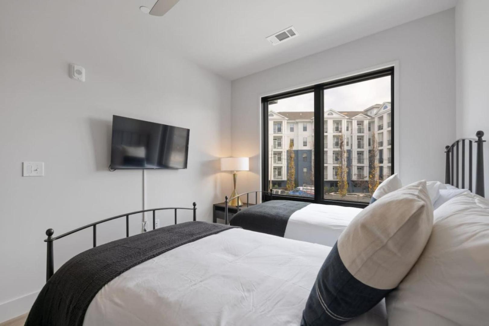 Walk To Nightlife, Vanderbilt, Minutes To Broadway