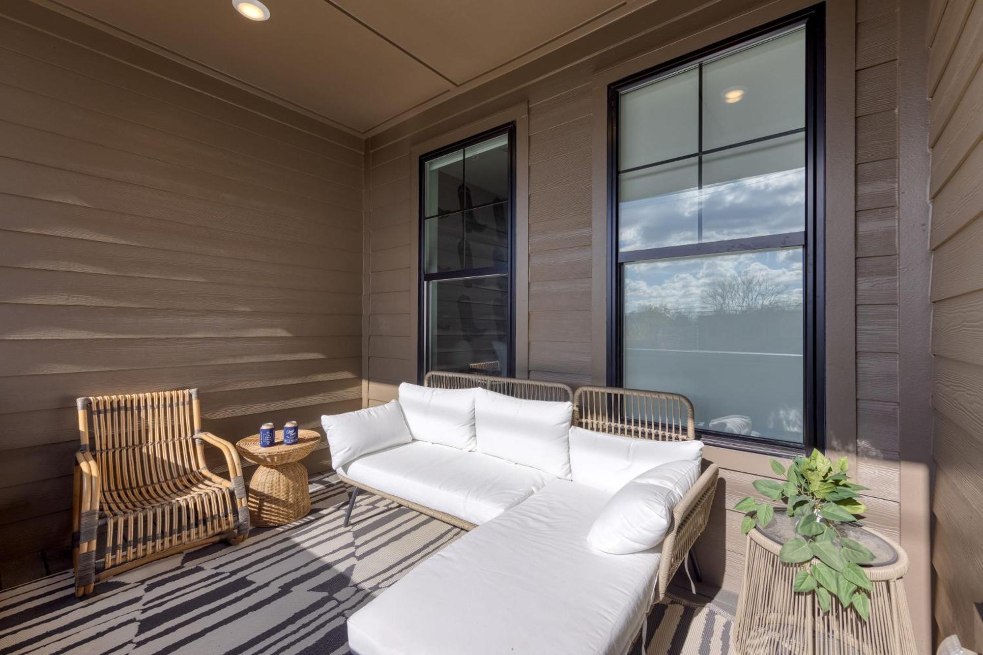 98 Degrees By Avantstay Covered Balcony Lounge Newly Built 4bdr * Nashville