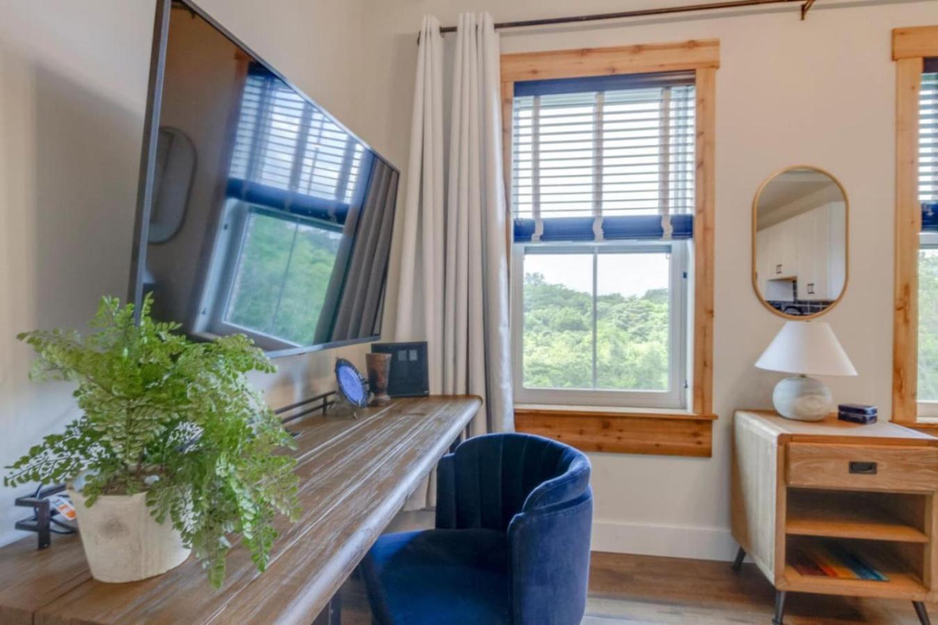 Apartment Amazing Amenities And Location - 1 Bedroom