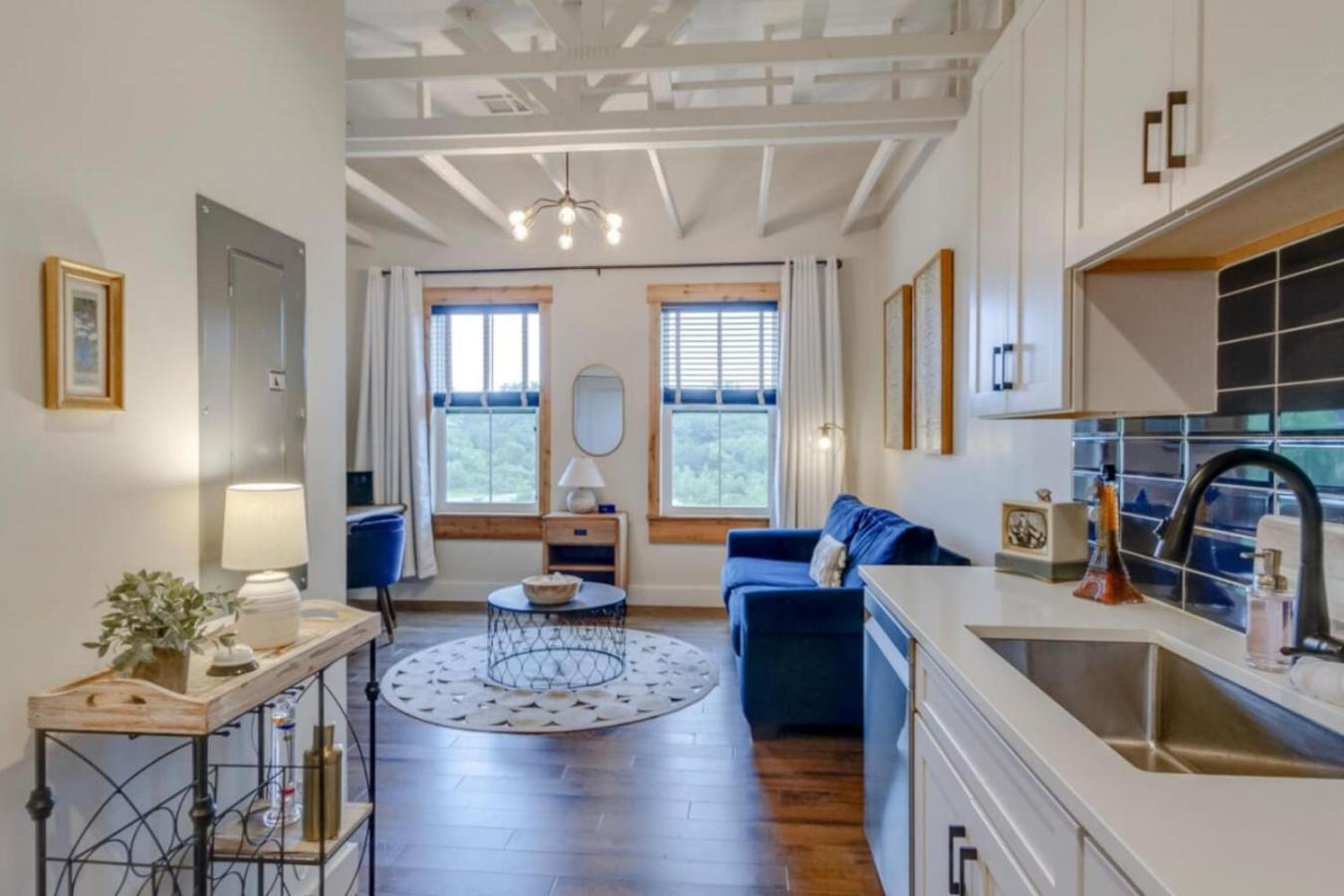 Amazing Amenities And Location - 1 Bedroom