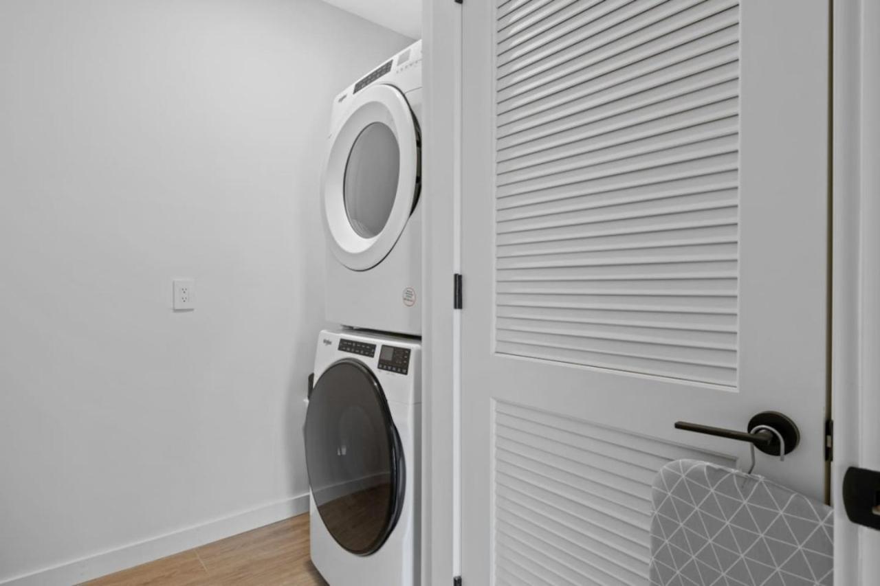 Skyline Glory - With Pool In Downtown Holiday home *