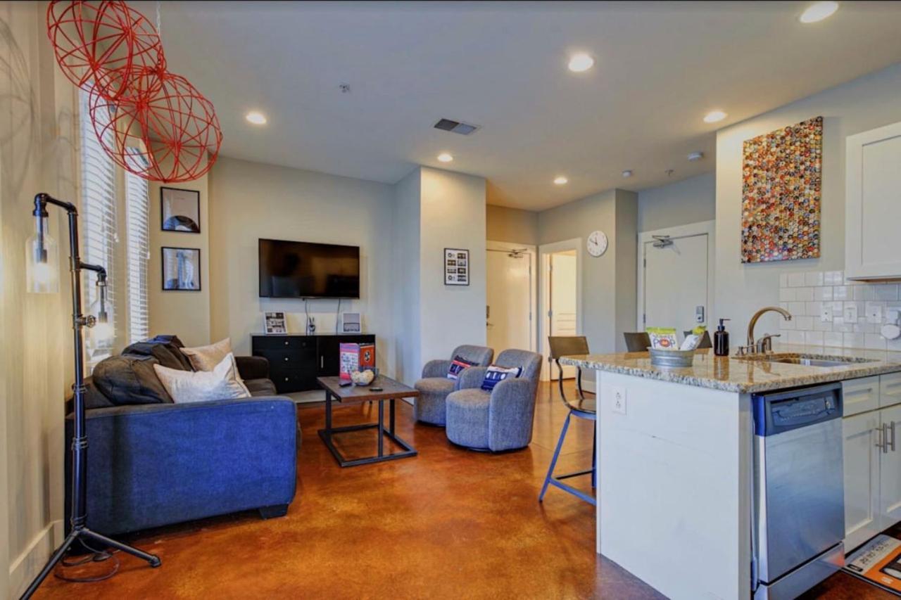 Corner King - King Size Beds Close To Vandy & Broadway Holiday home Nashville