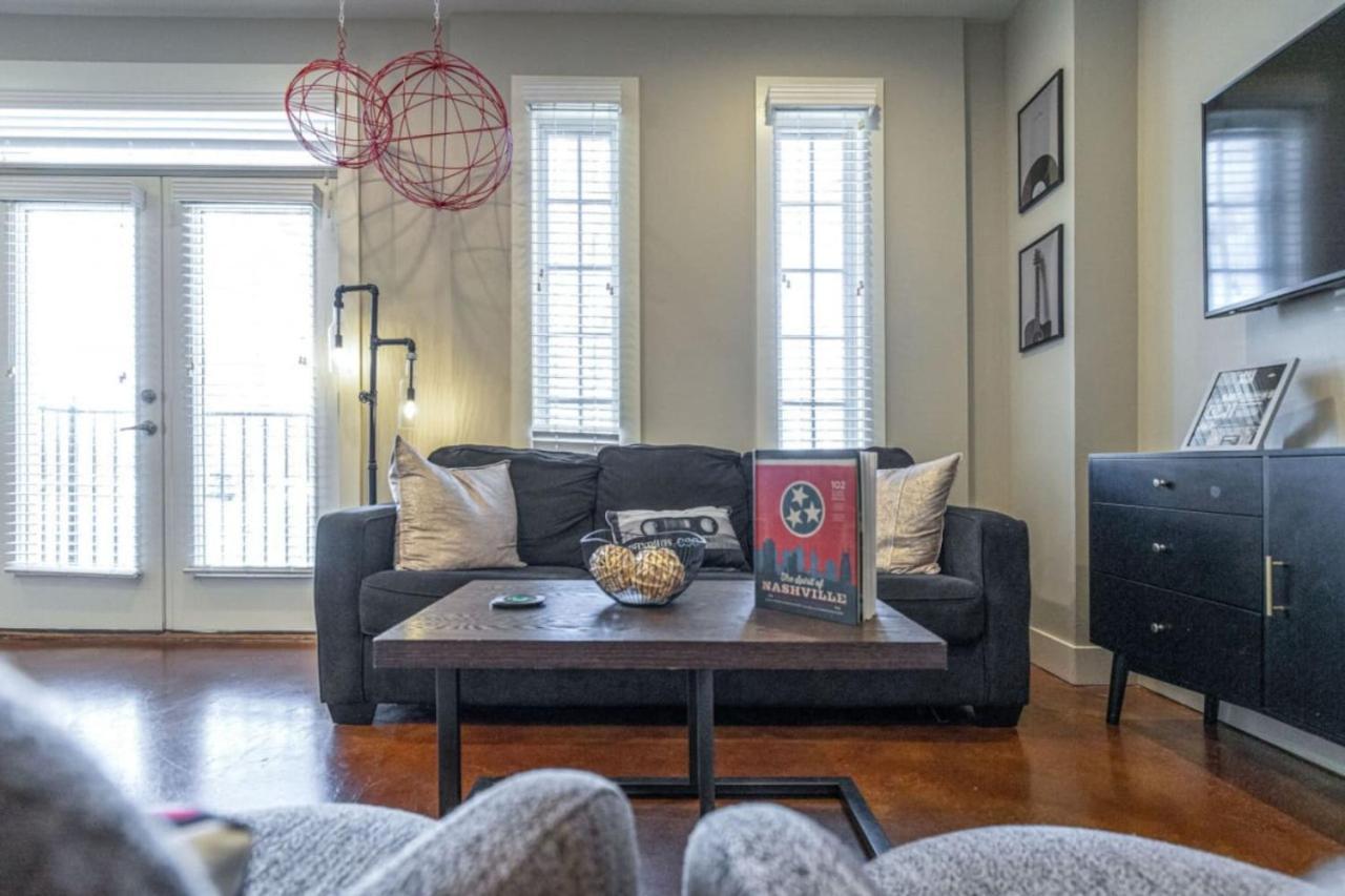 Holiday home Corner King - King Size Beds Close To Vandy & Broadway
