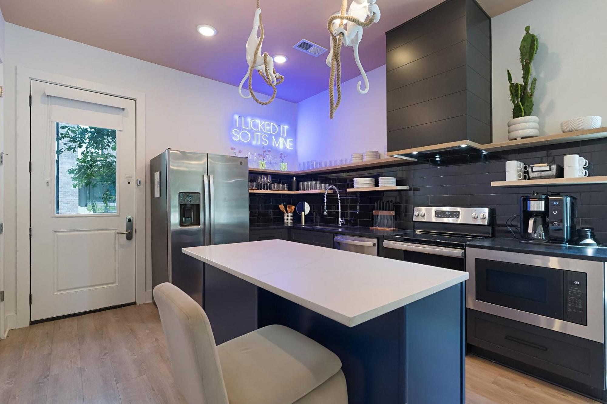 The Grove By Avantstay Apartment