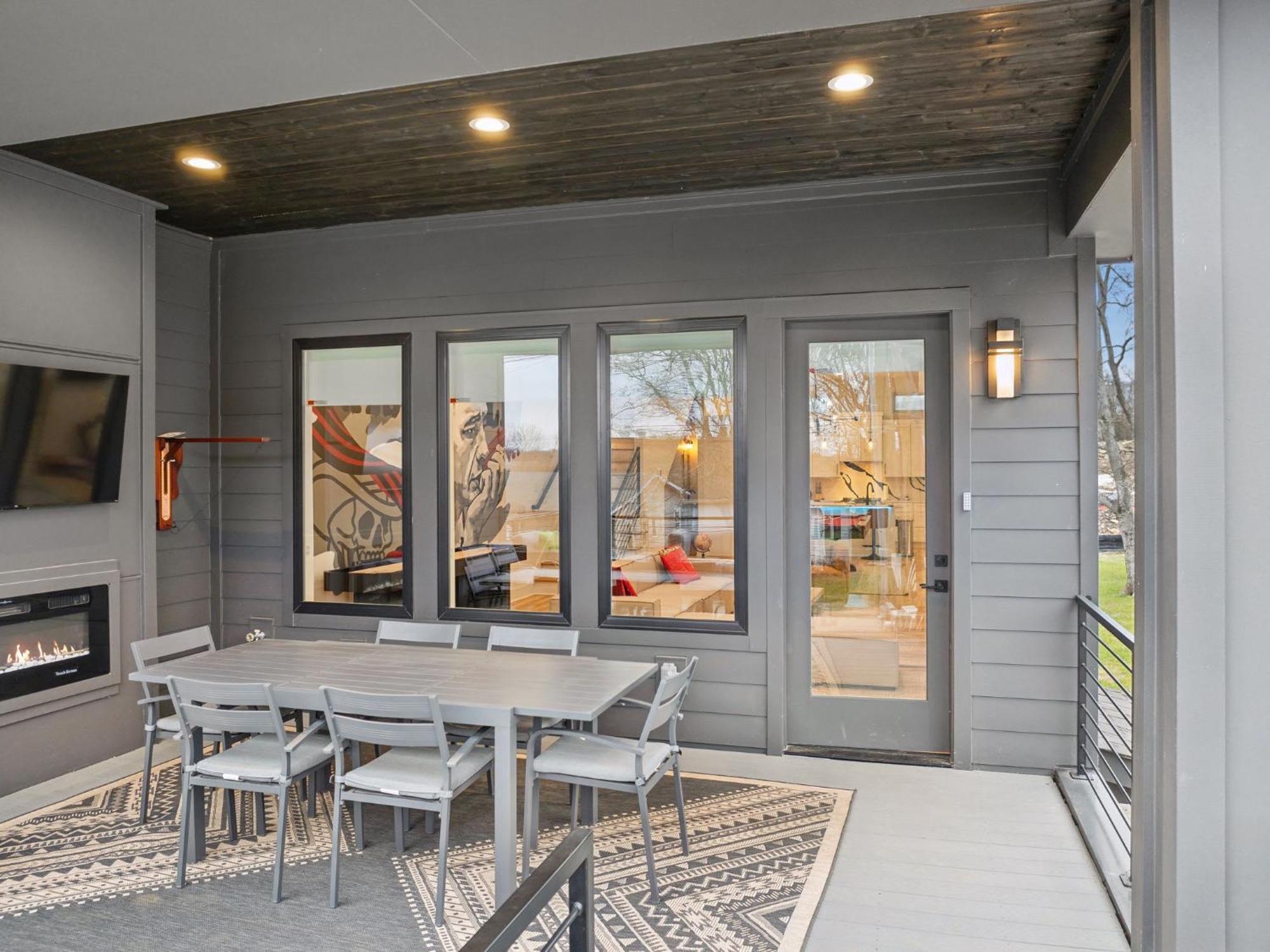 Upscale Multi-level Rooftop & Game Fun *