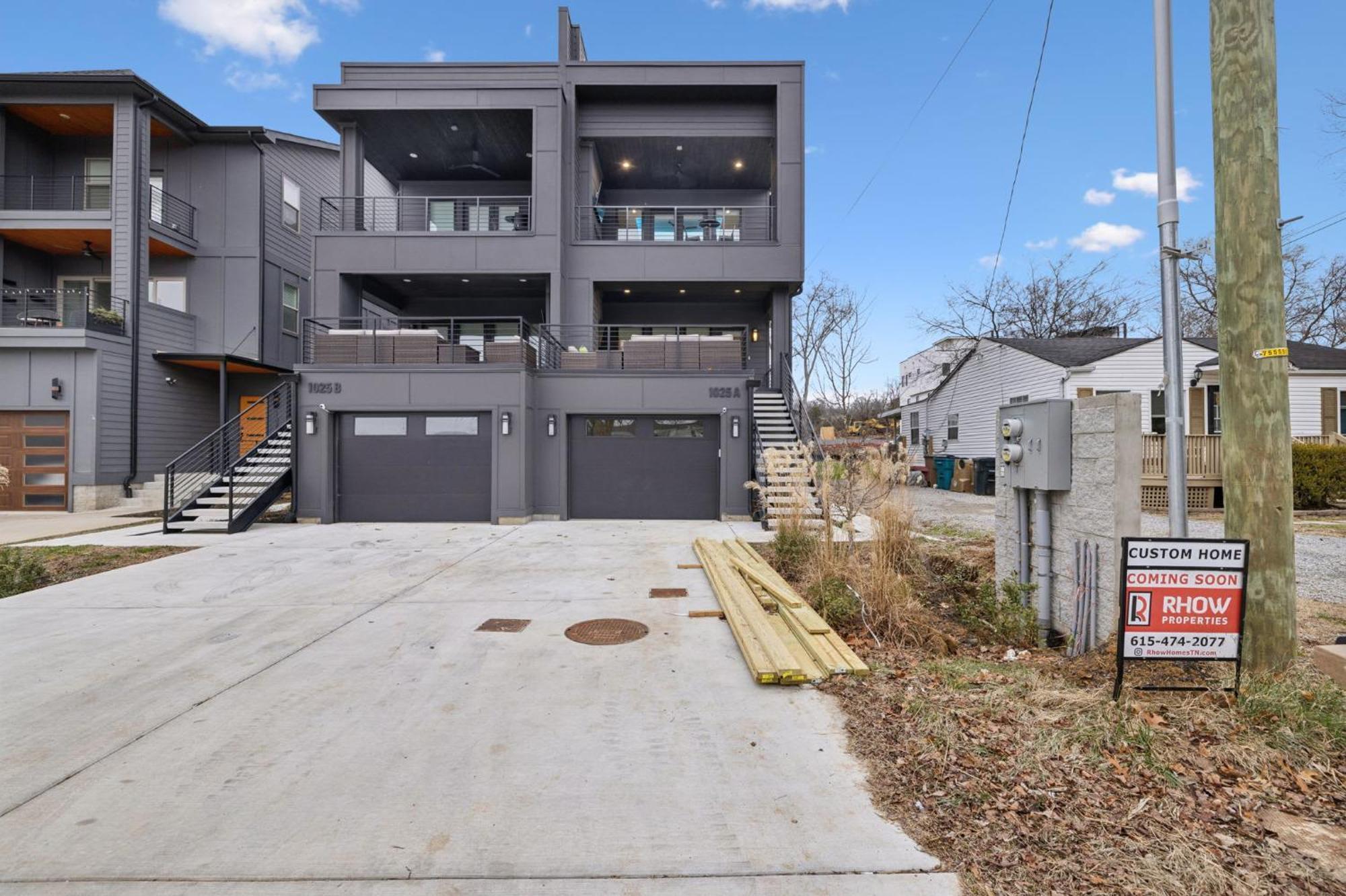 Sleek Multi-level Rooftop Views & Pool Table Holiday home Nashville