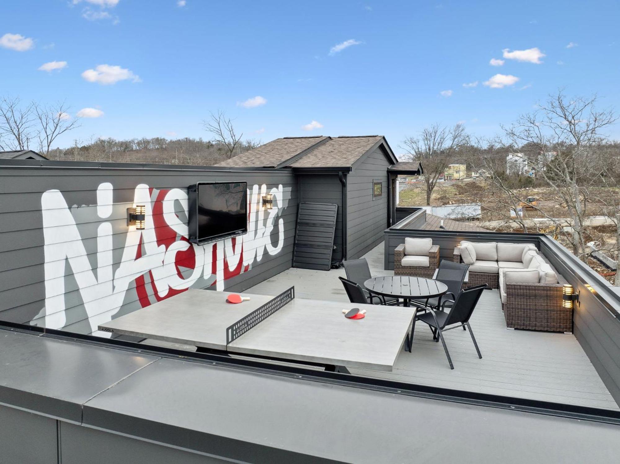 Sleek Multi-level Rooftop Views & Pool Table Nashville