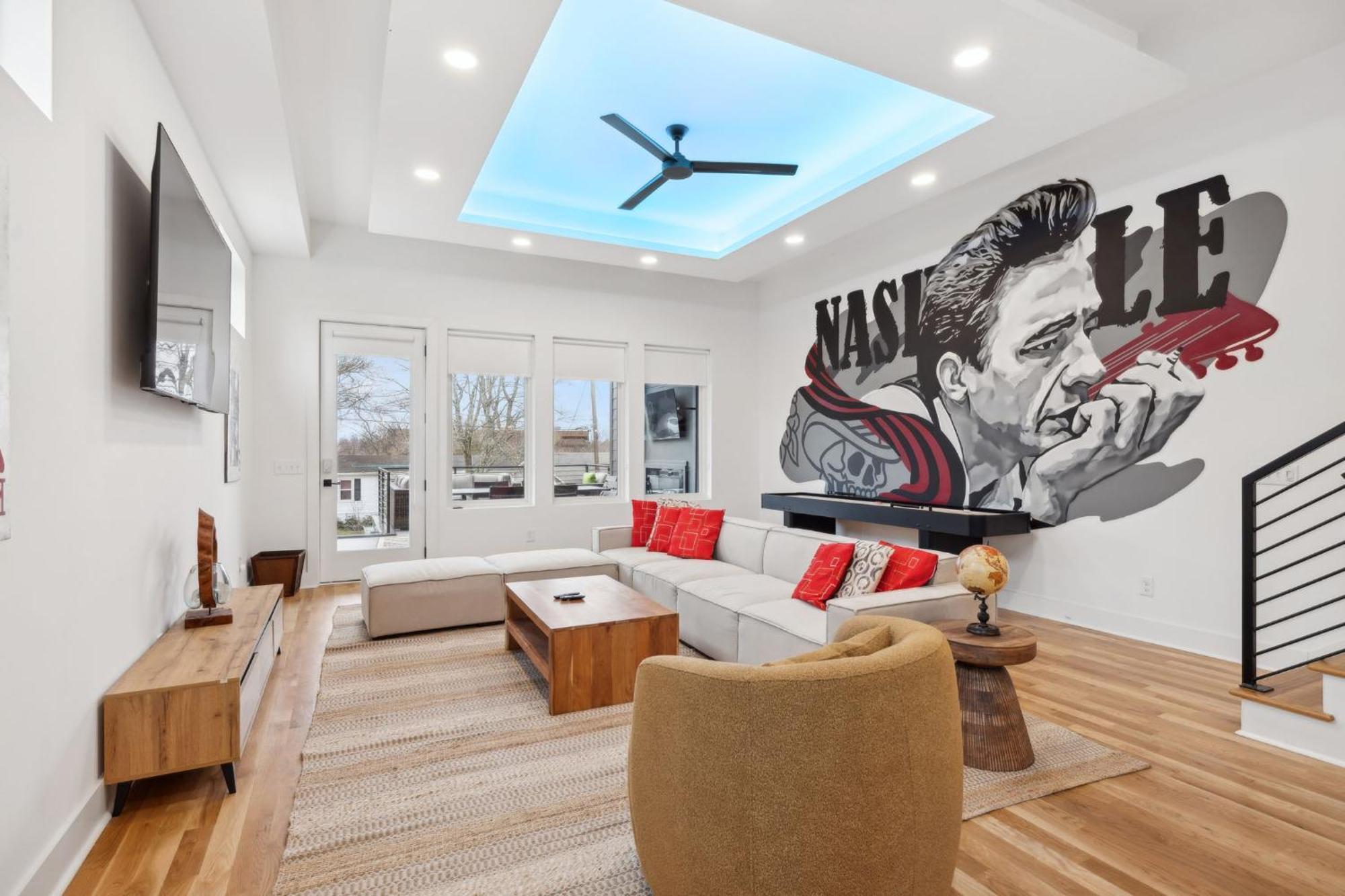 Holiday home Sleek Multi-level Rooftop Views & Pool Table *