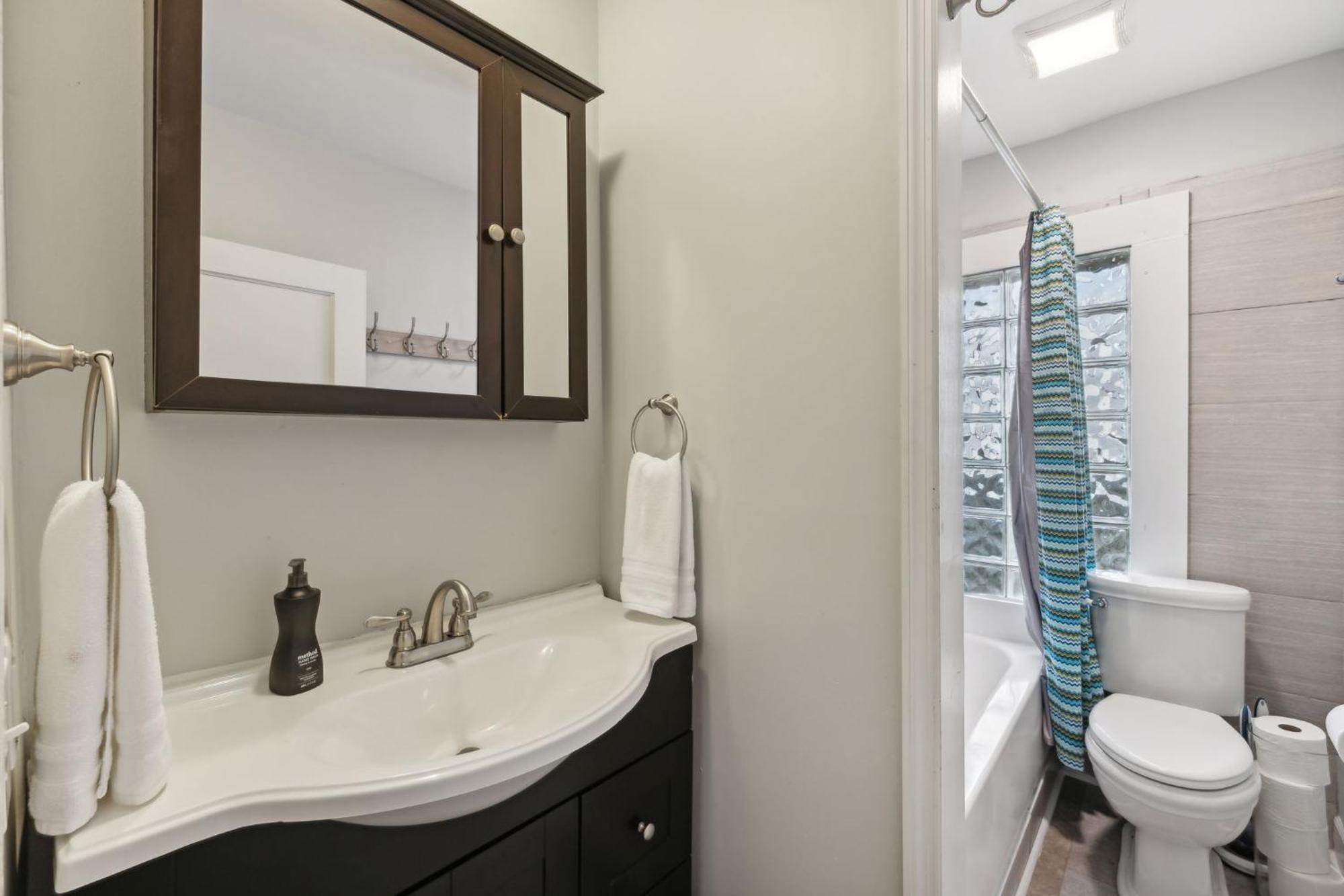 Historic Family *walk To Bars & Restaurants* Holiday home Nashville