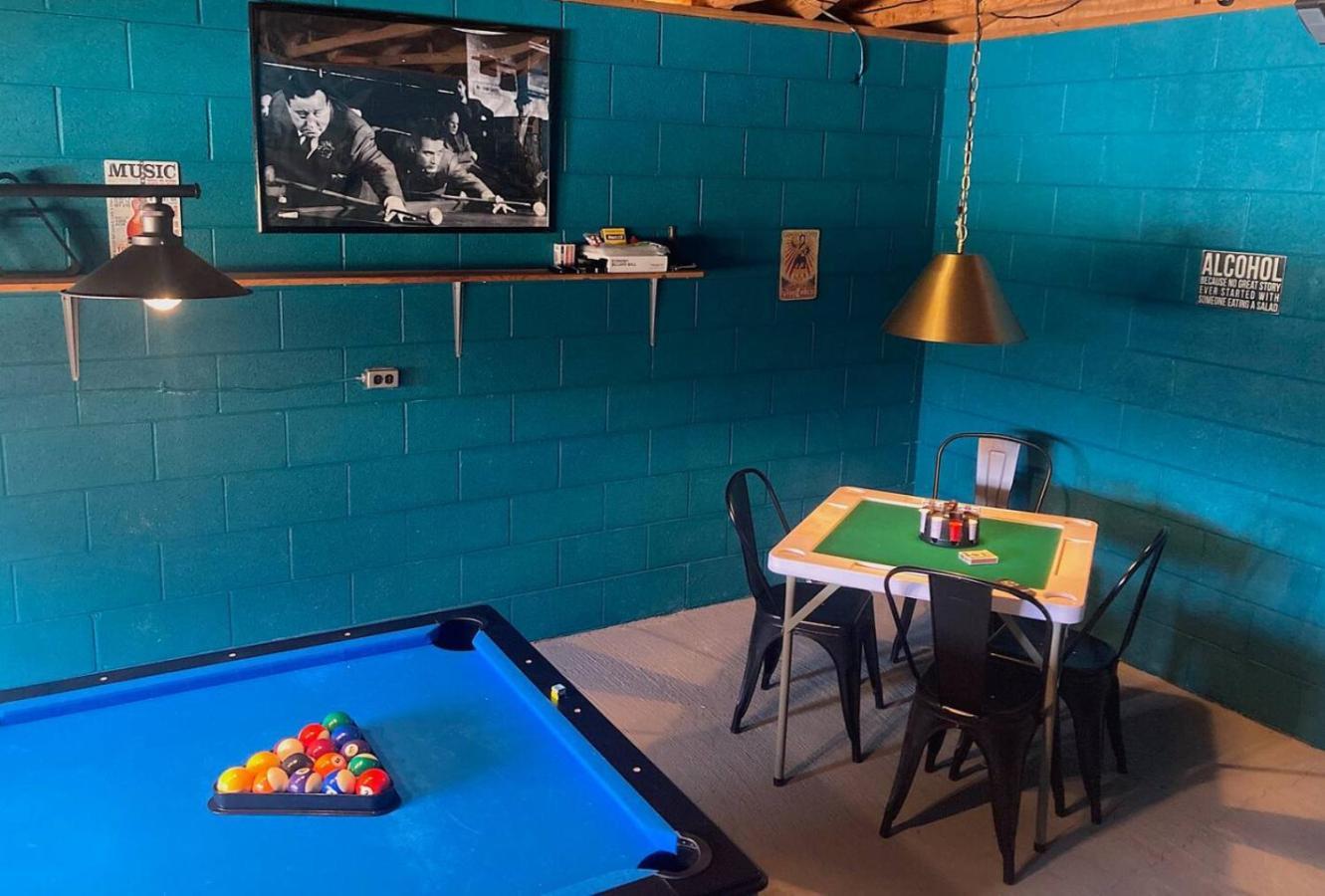Paradise In Hot Tub Billiards