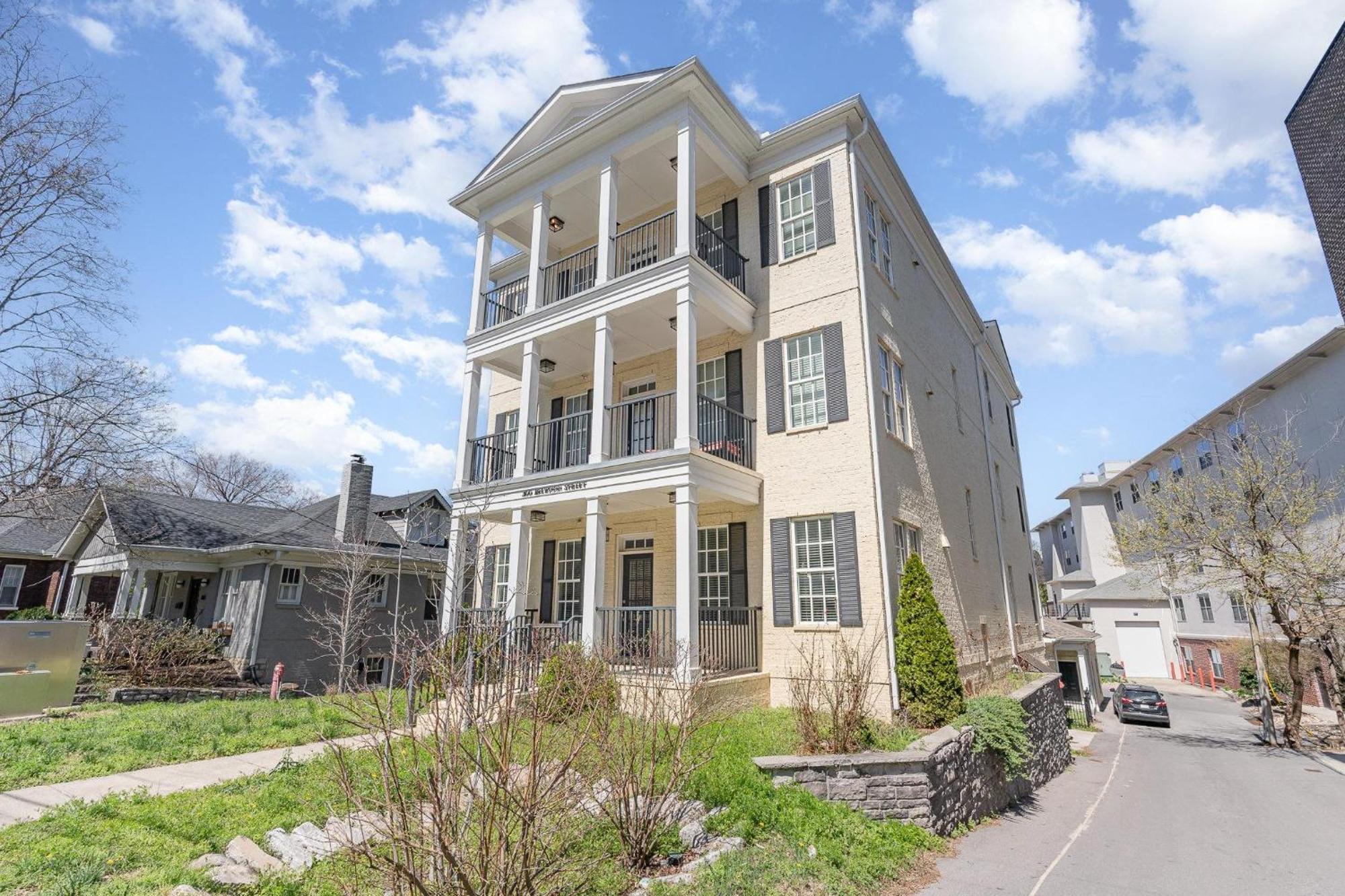 Belwood Duo-2 Units-across Parthenon-mins Broadway Nashville
