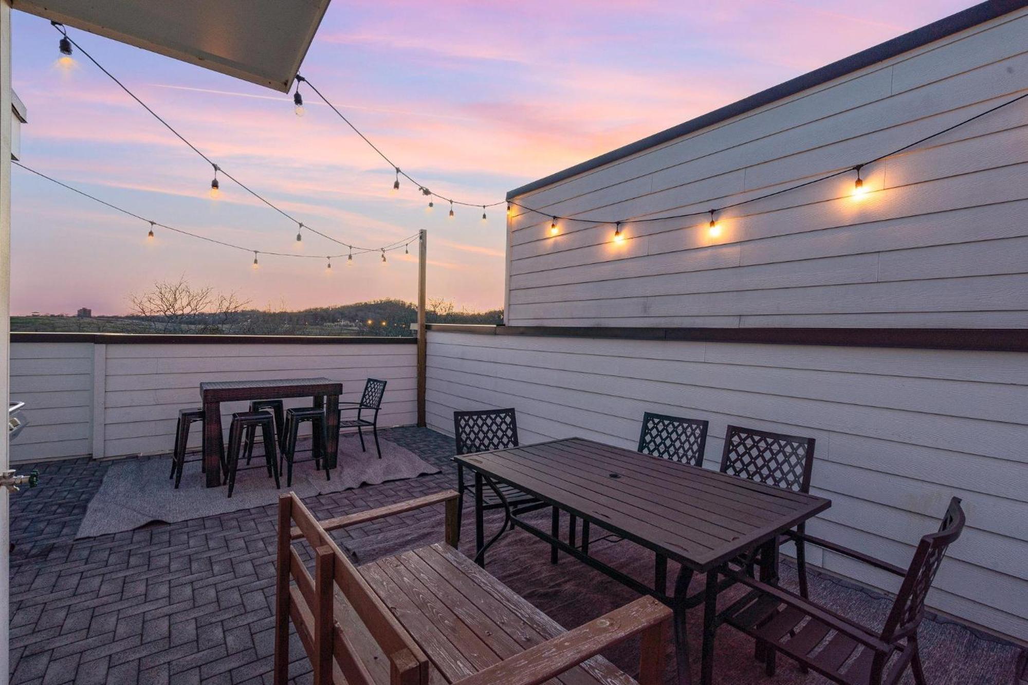 Holiday home Nest - Rooftop Patio - Mins To Broadway *