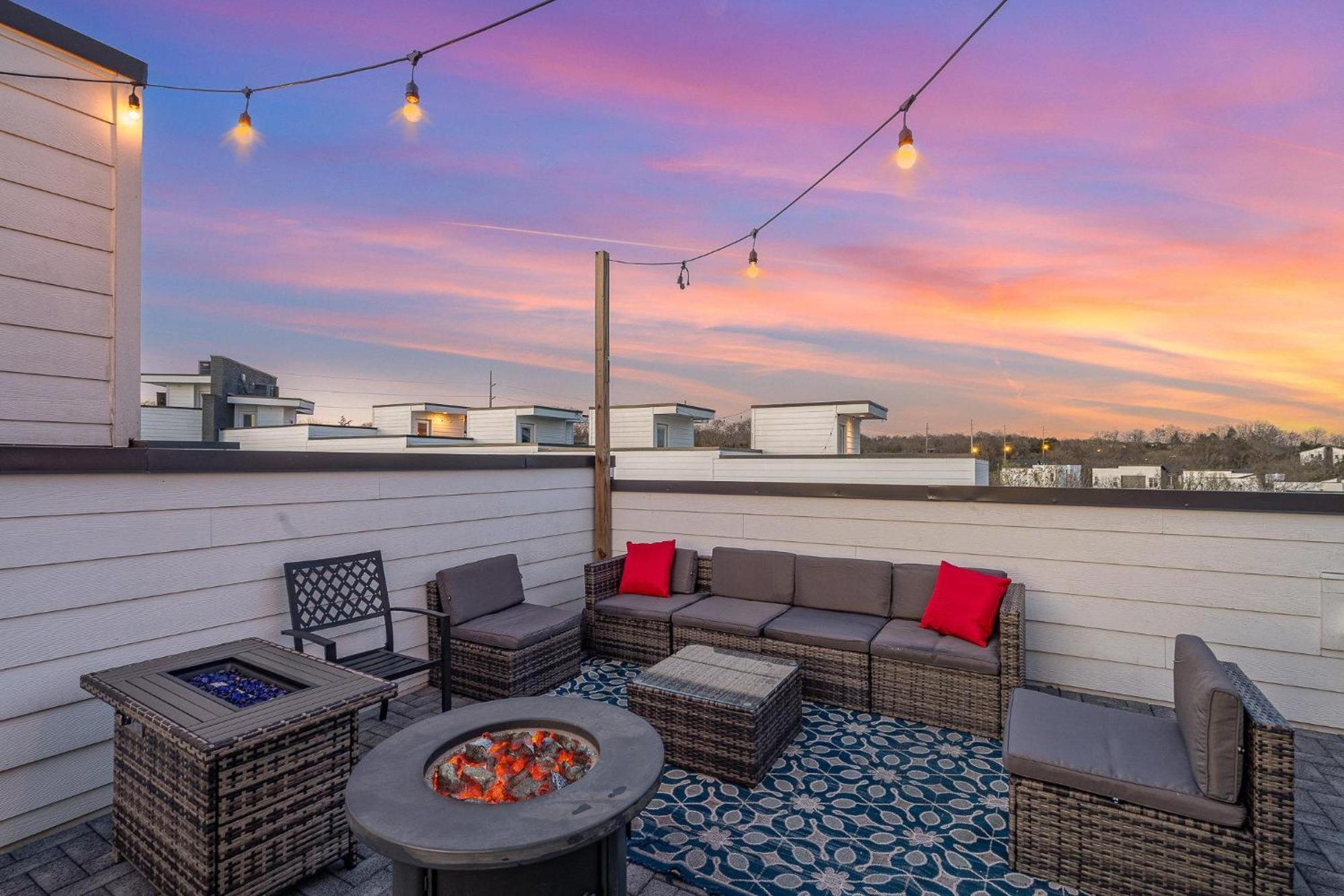 Holiday home Nest - Rooftop Patio - Mins To Broadway Nashville