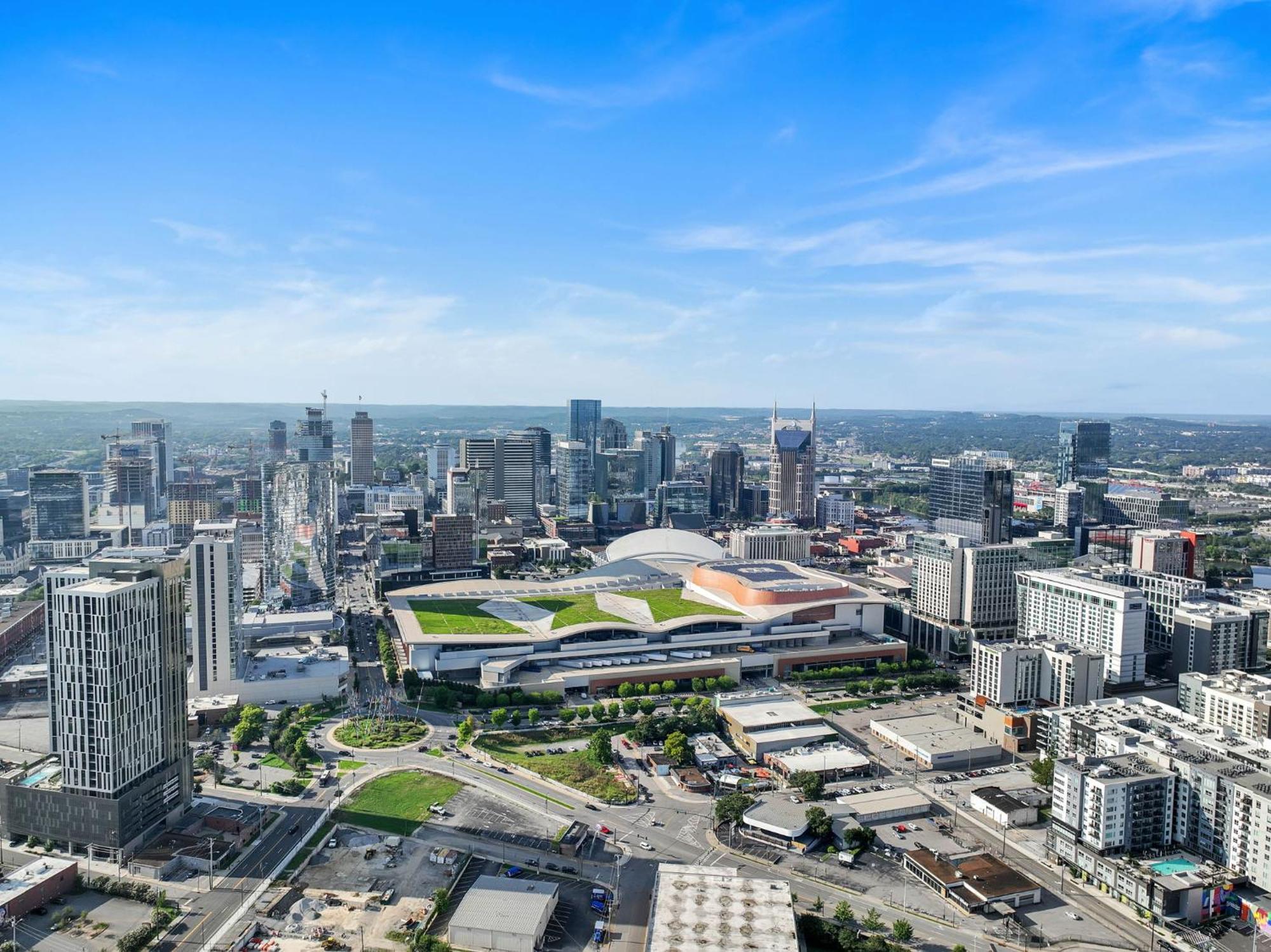 Laylas Retreat With Pool Walk To Broadway Nashville
