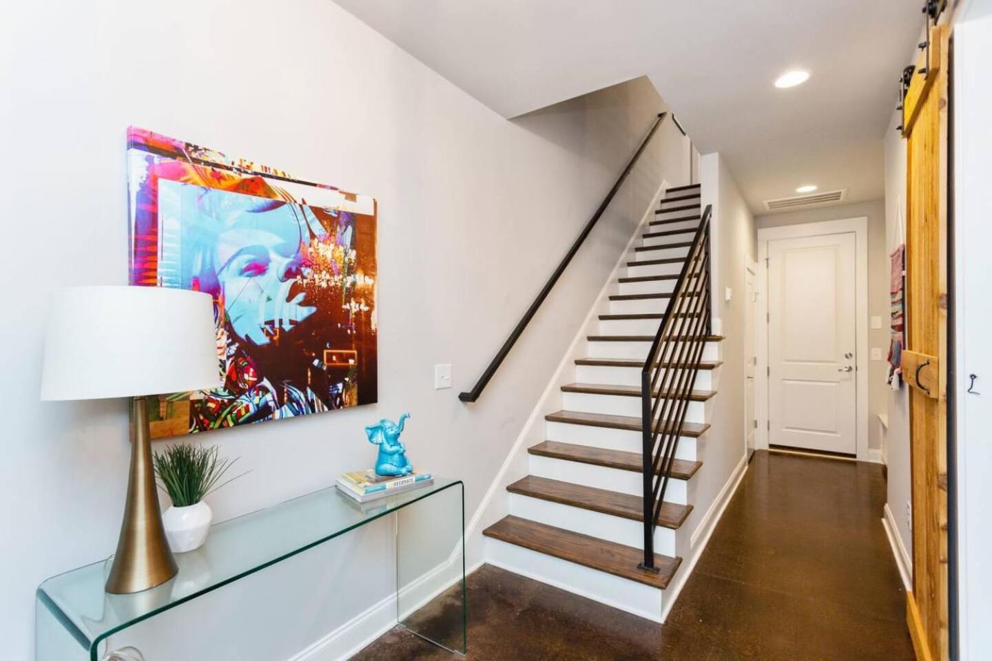 Spacious By Geodis Park 23 Mi To Broadway! Holiday home *