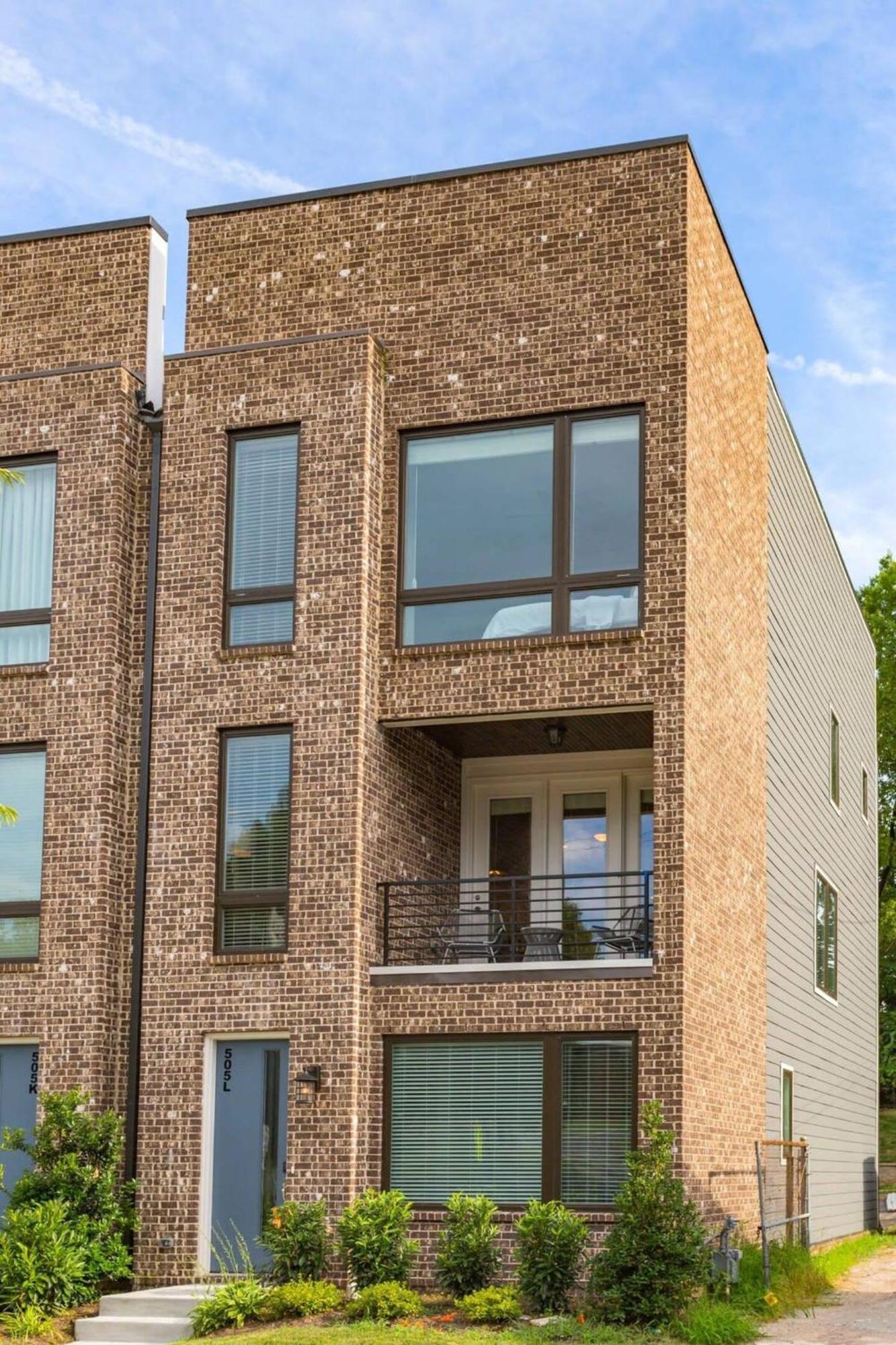 Holiday home Spacious By Geodis Park 23 Mi To Broadway!