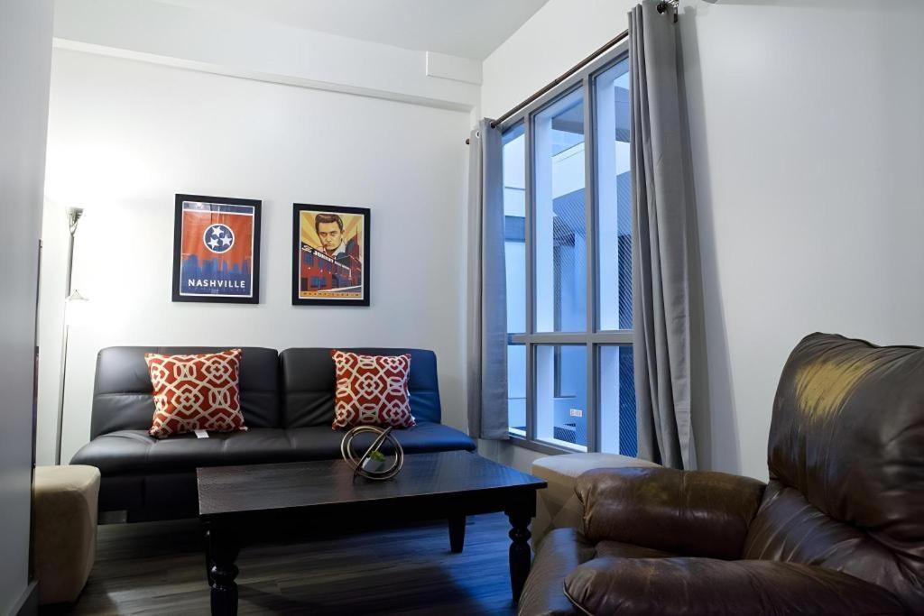 Downtown - Adults Only Hostel *