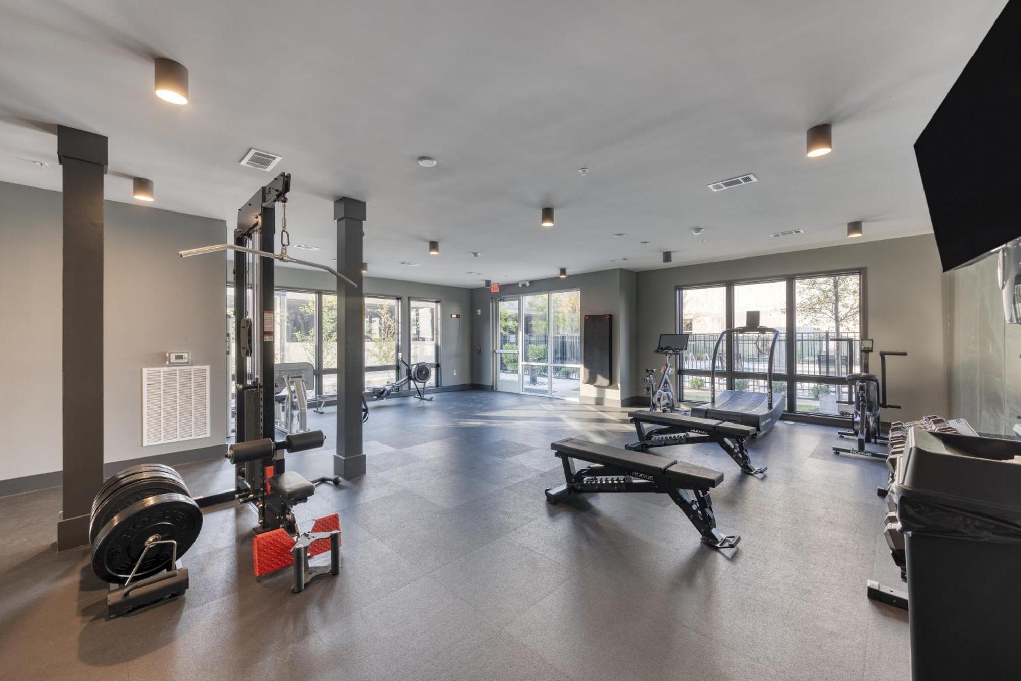 Sleeps 24 4 Modern Midtown W Gym Pool Walkable To Shops Eats Holiday home *