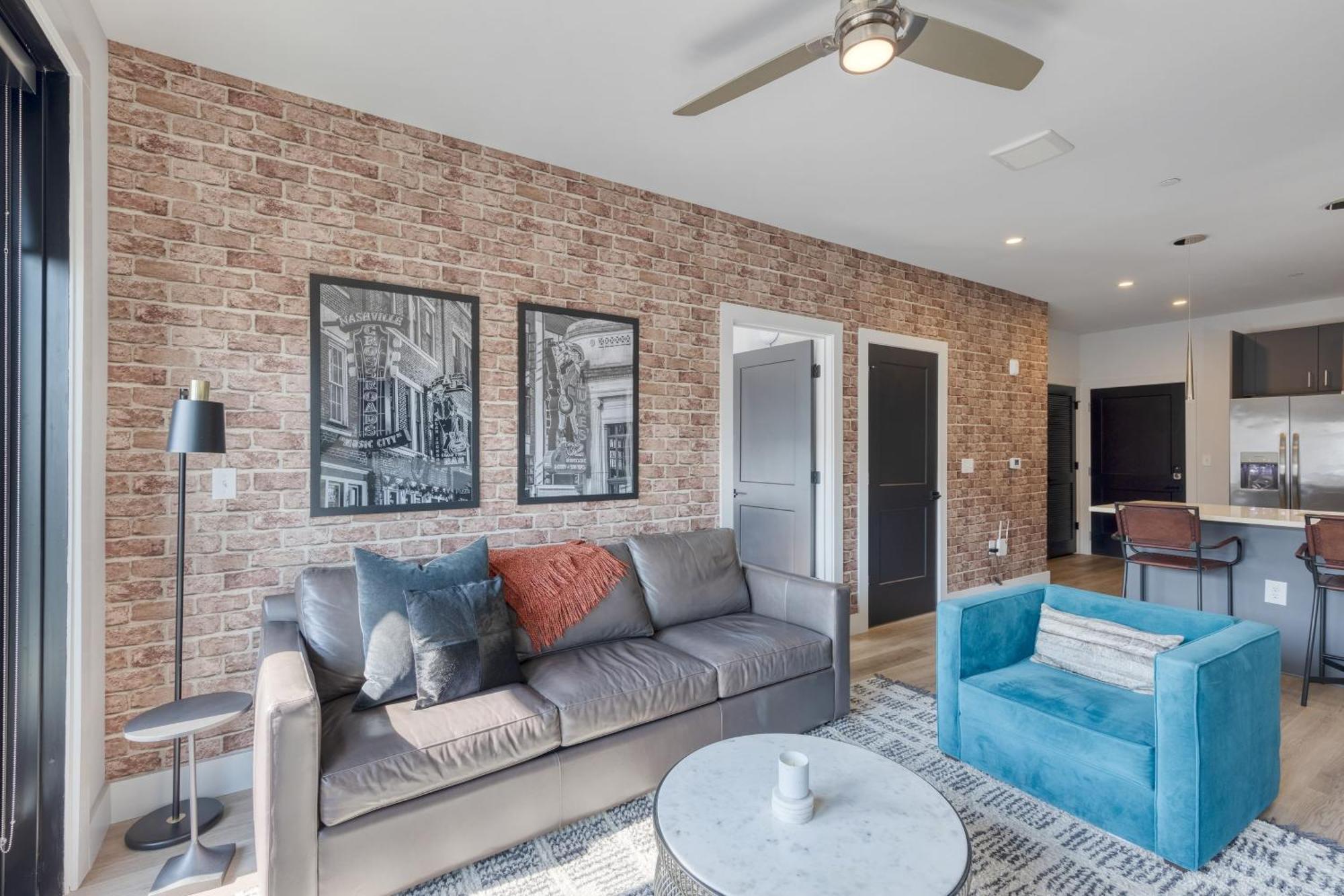 Sleeps 24 4 Modern Midtown W Gym Pool Walkable To Shops Eats