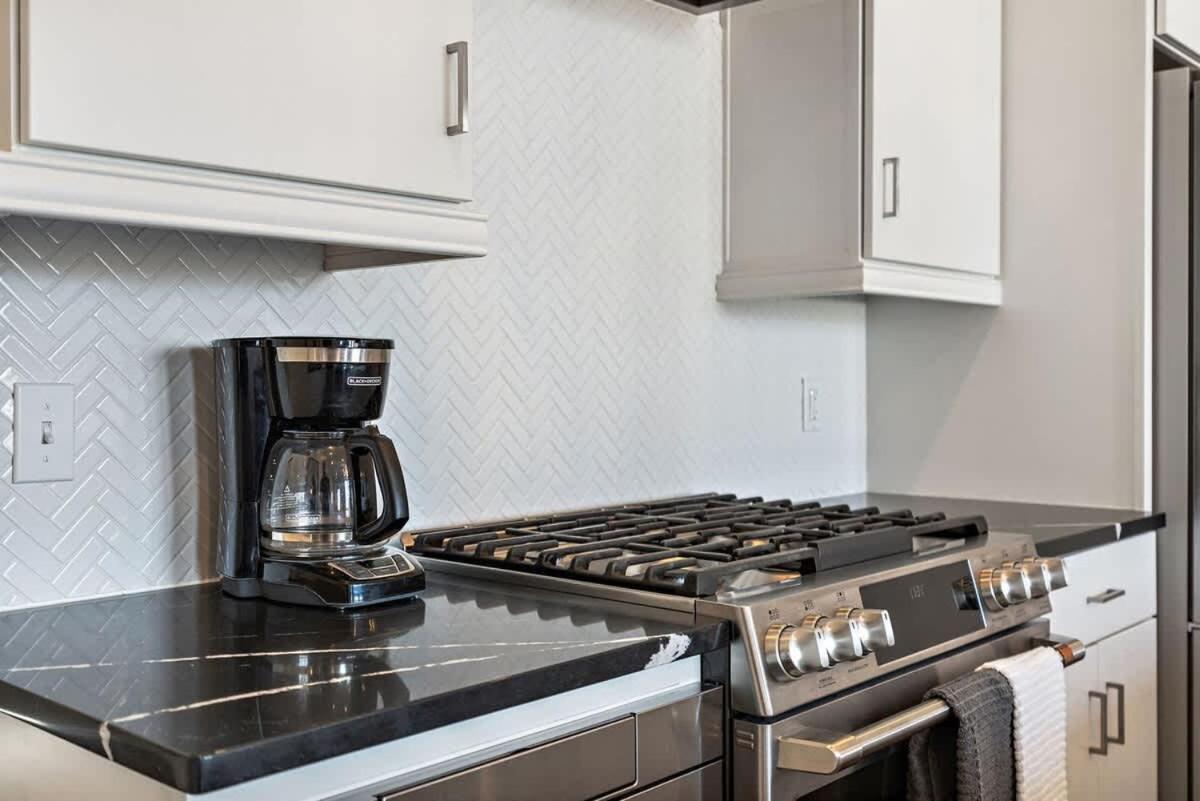 Holiday home Stunning Private Rooftop Sunset Views *