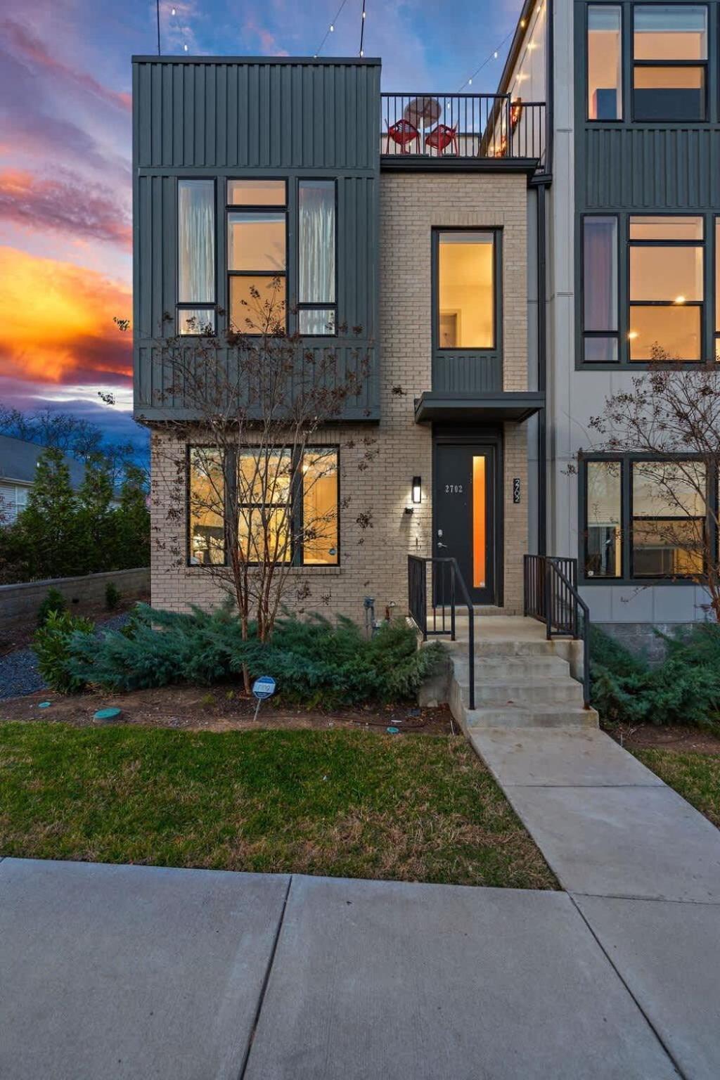 Stunning Private Rooftop Sunset Views Nashville