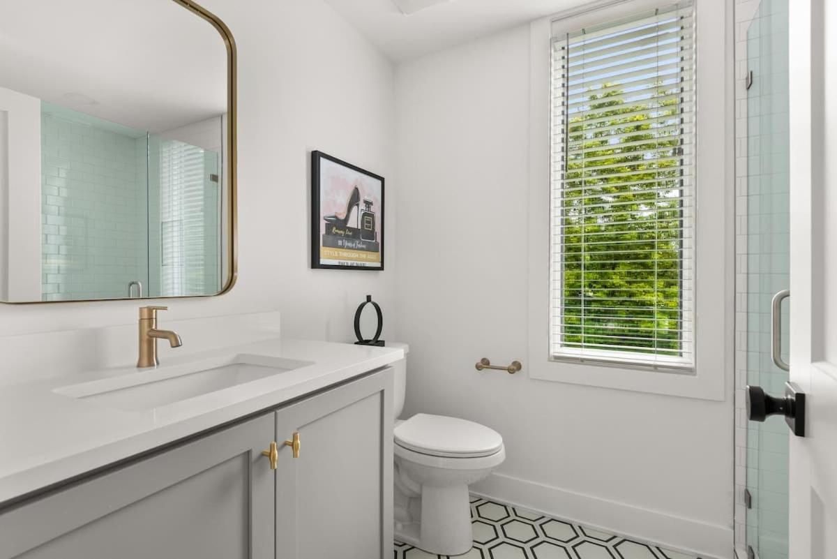 4bd Townhome East Nash With Rooftop 12ppl * Nashville
