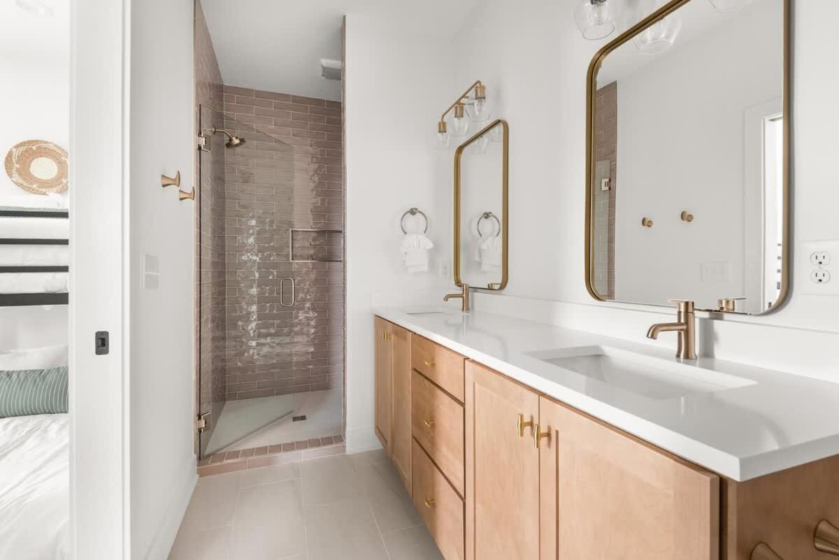 4bd Townhome East Nash With Rooftop 12ppl Holiday home