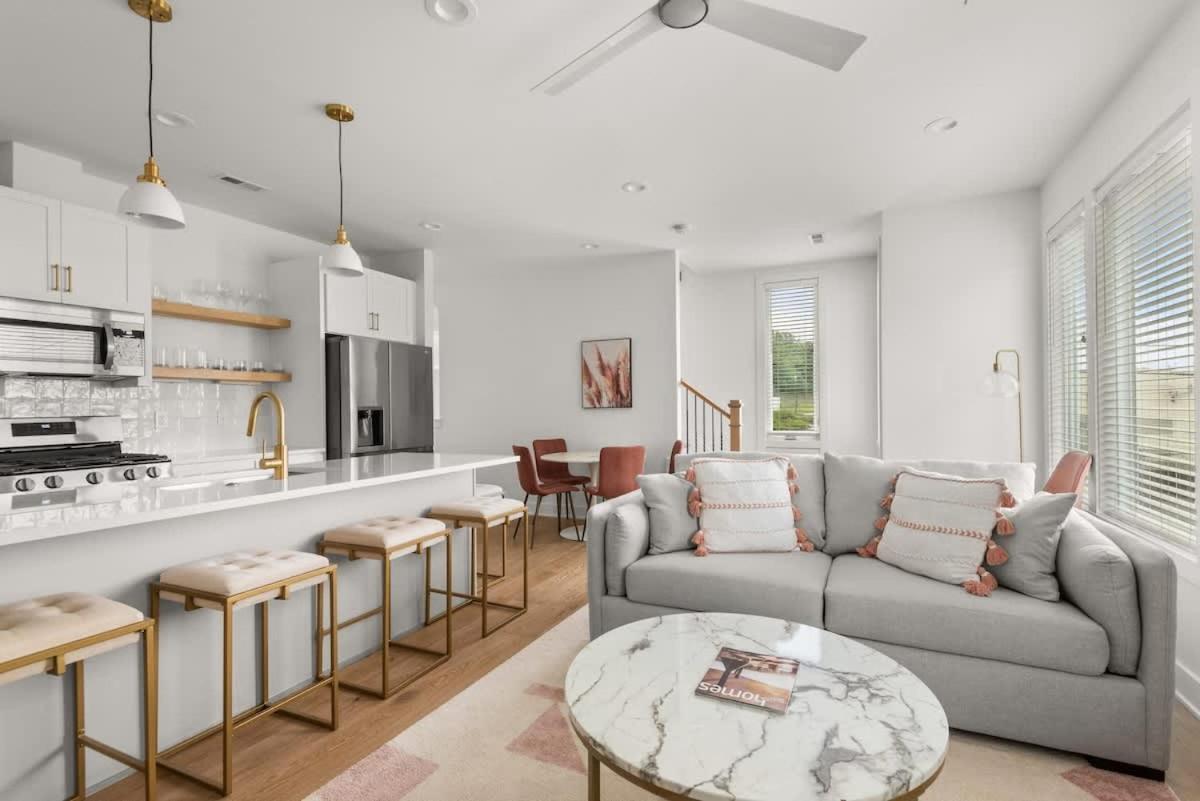 Holiday home 4bd Townhome East Nash With Rooftop 12ppl Nashville