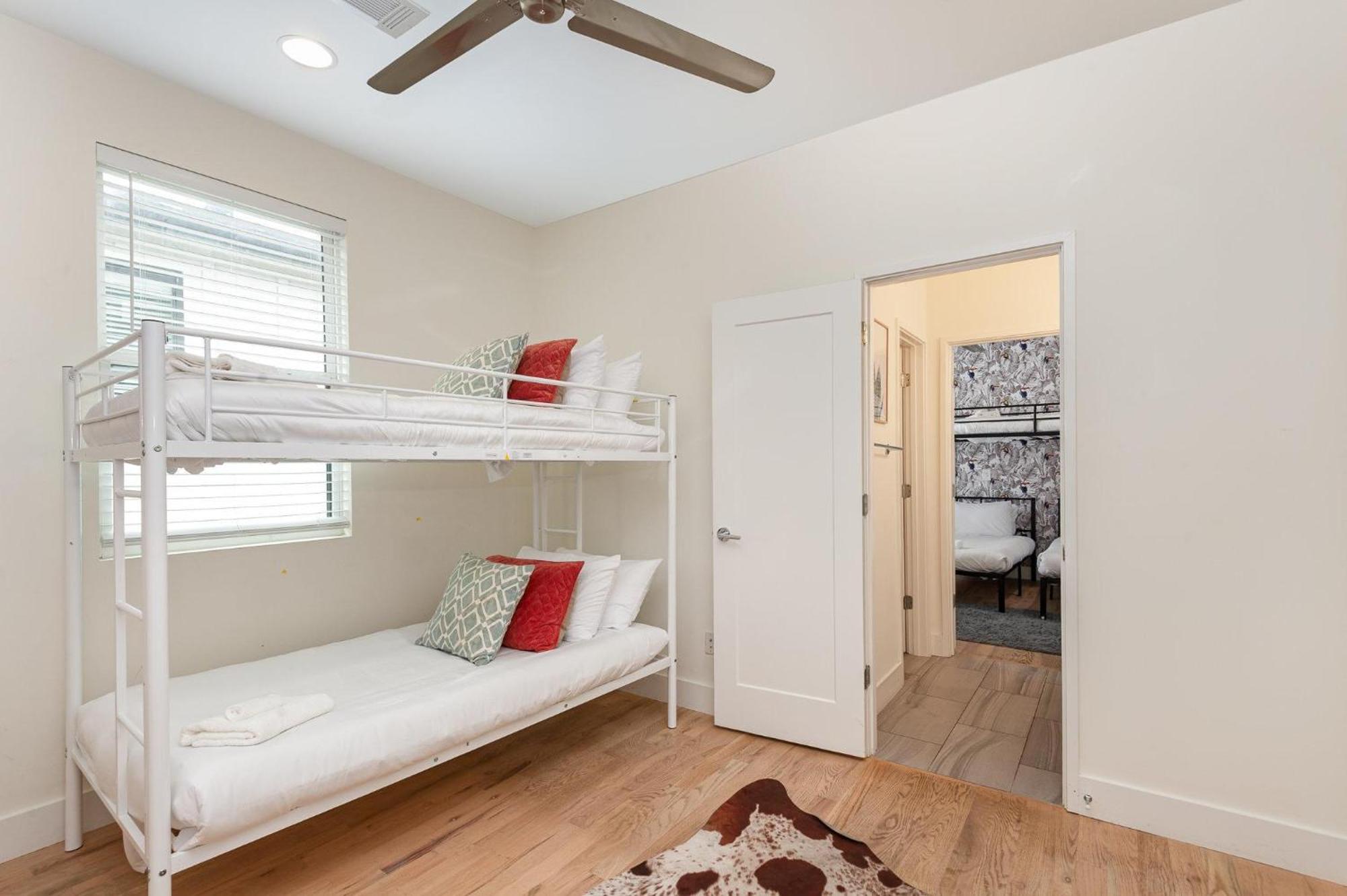 Holiday home Citrine-private Patio & Balcony-near Germantown Nashville